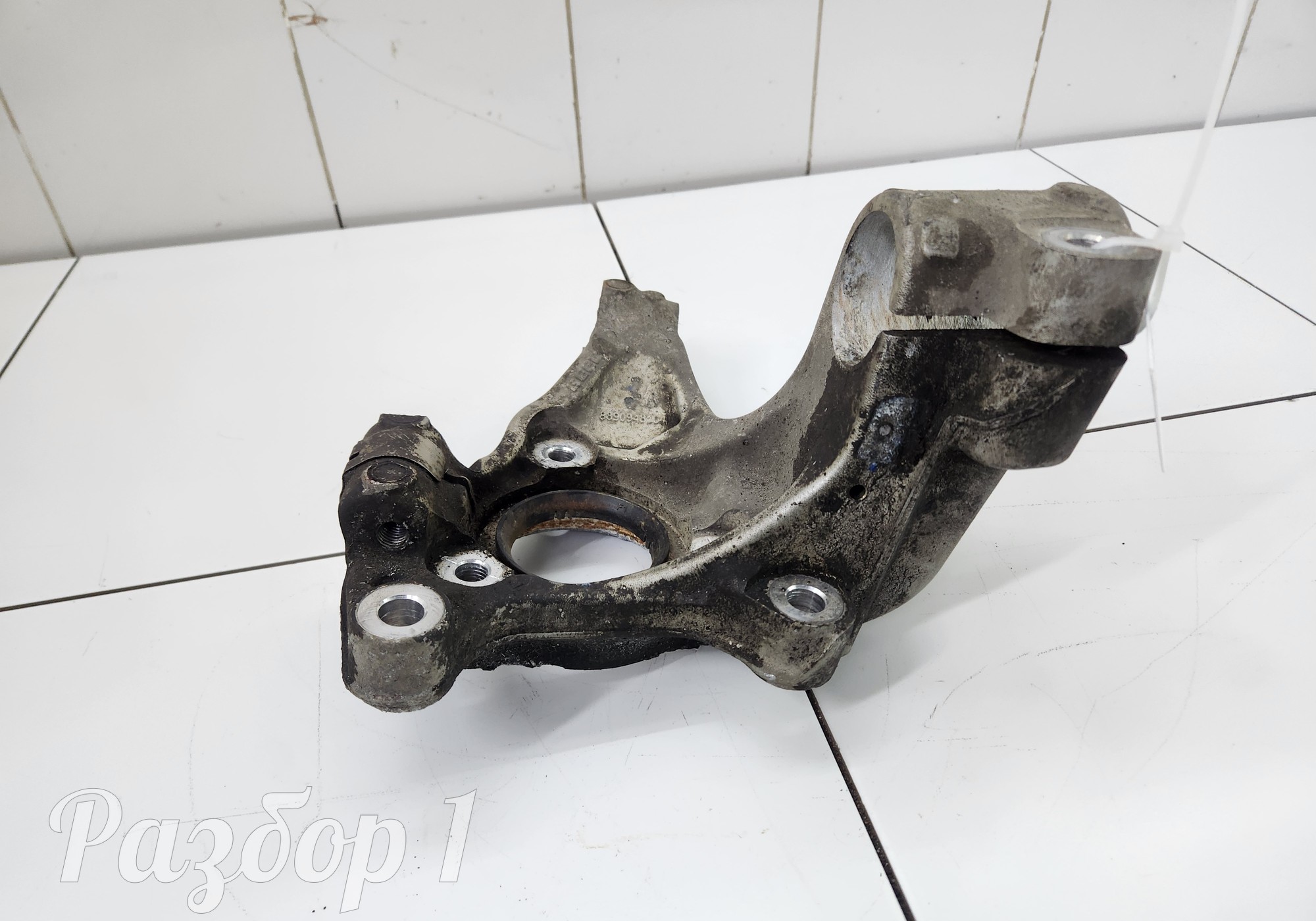 8890948104 Кулак поворотный передний левый для Geely Tugella (с 2019)