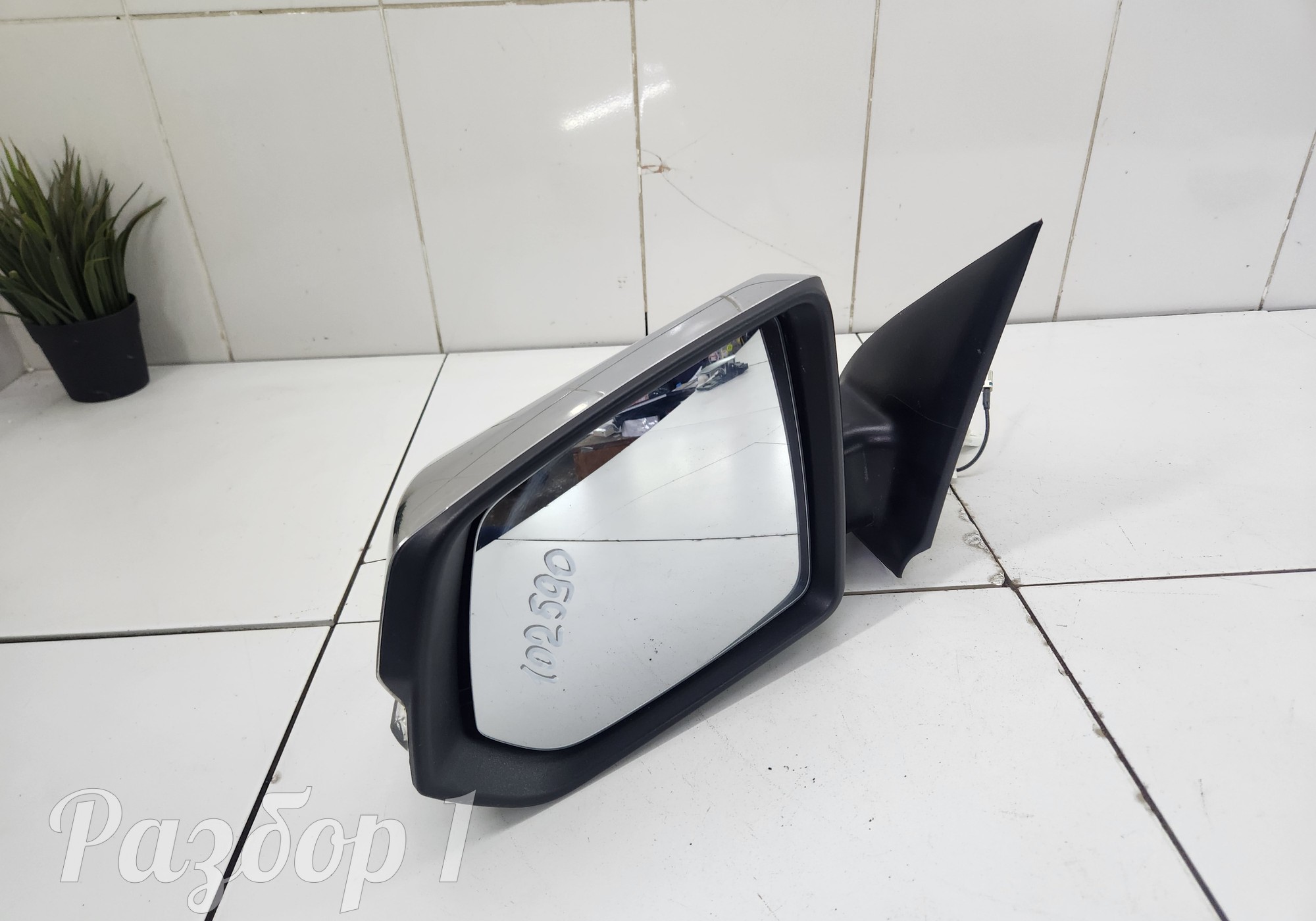 Зеркало заднего вида боковое левое (8 контактов) для Jac T9 (с 2023)
