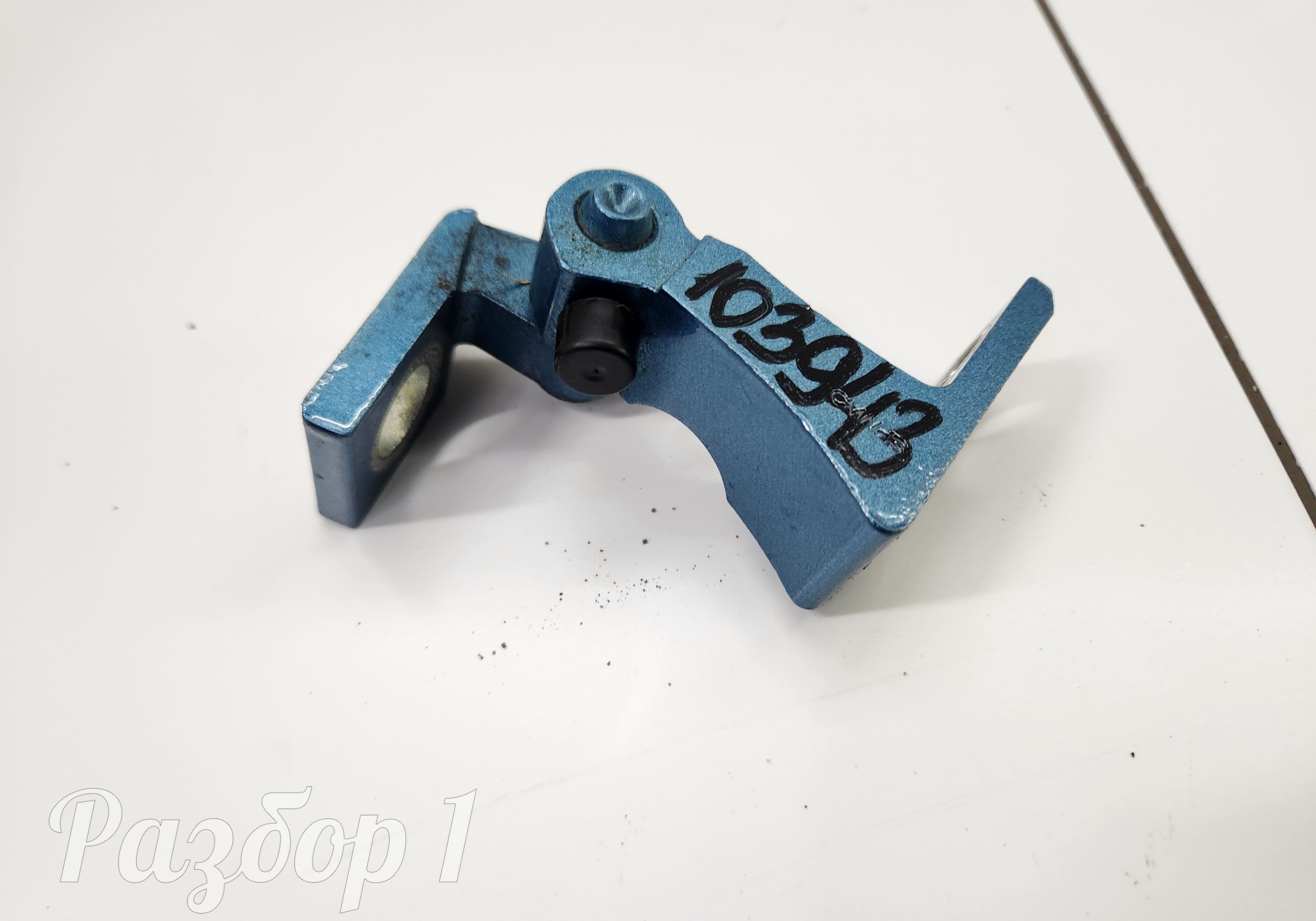 Петля двери задняя правая верхняя для Geely Emgrand (SS11) (с 2021)