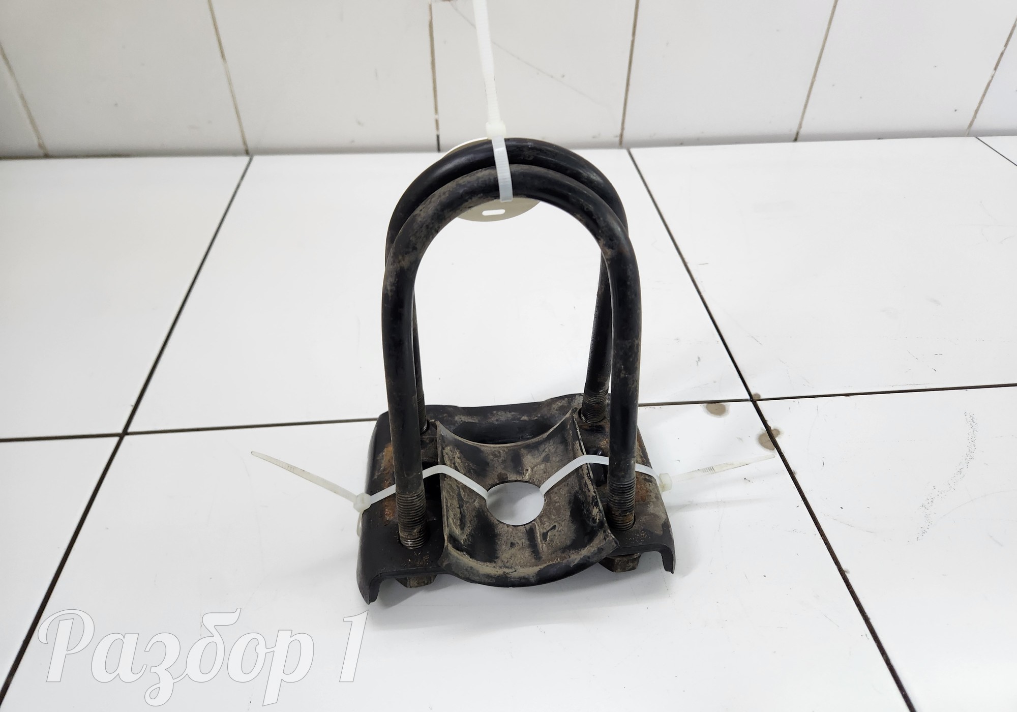 2912109XPW01A Струбцина задней правой рессоры для Great Wall Poer (с 2019)