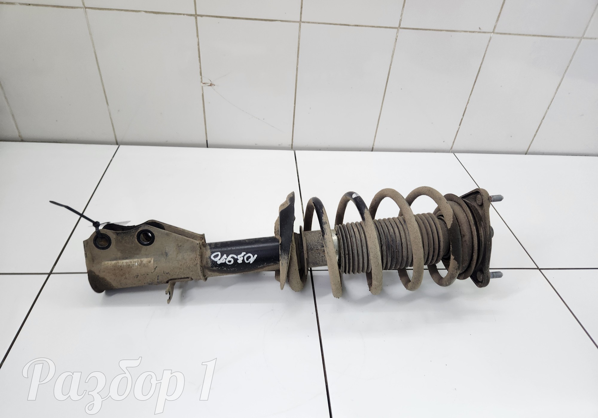 4013090400 Амортизатор передний правый в сборе для Geely Emgrand (SS11) (с 2021)