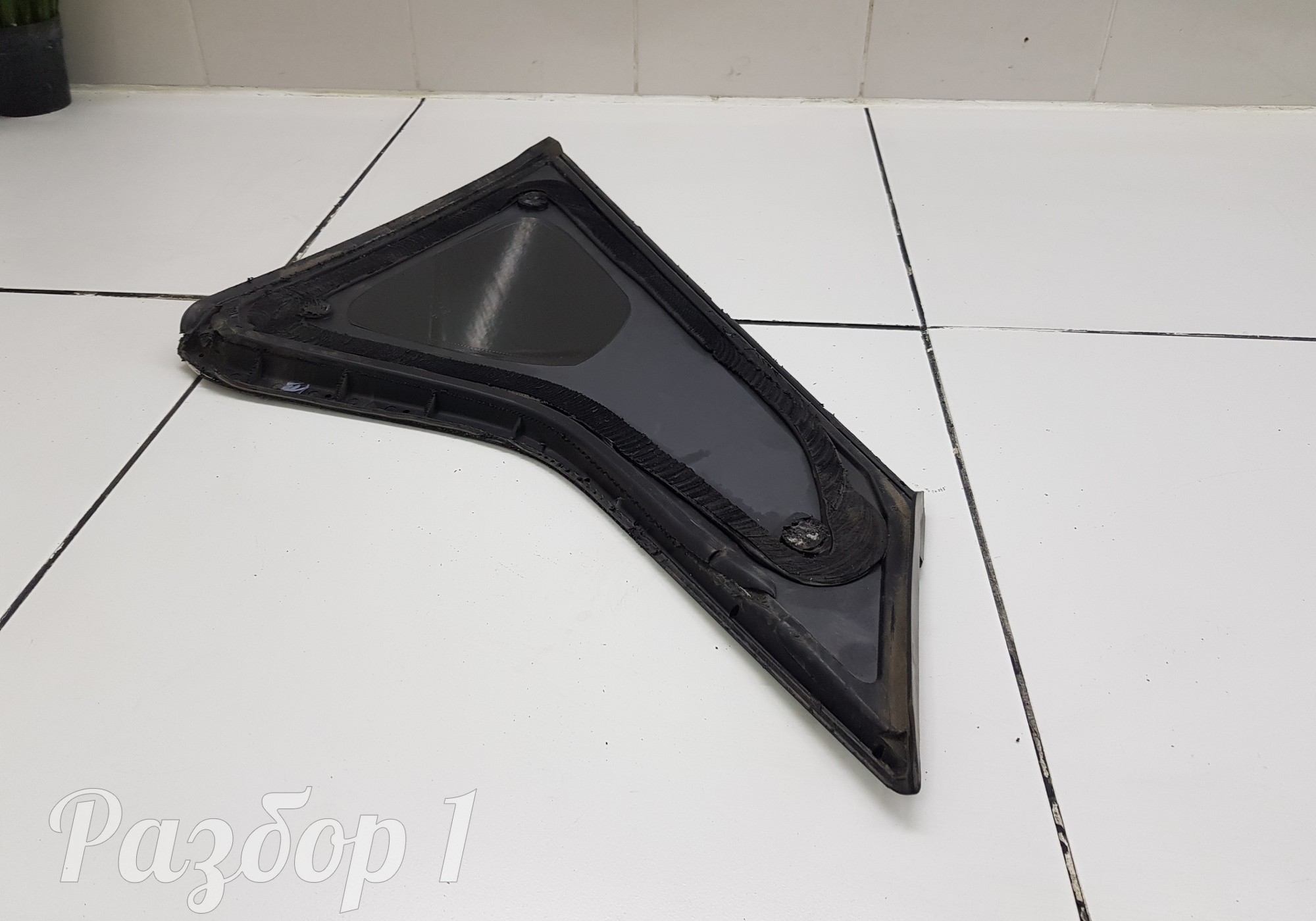 5085066600 Стекло кузовное правое для Geely Coolray (с 2020)