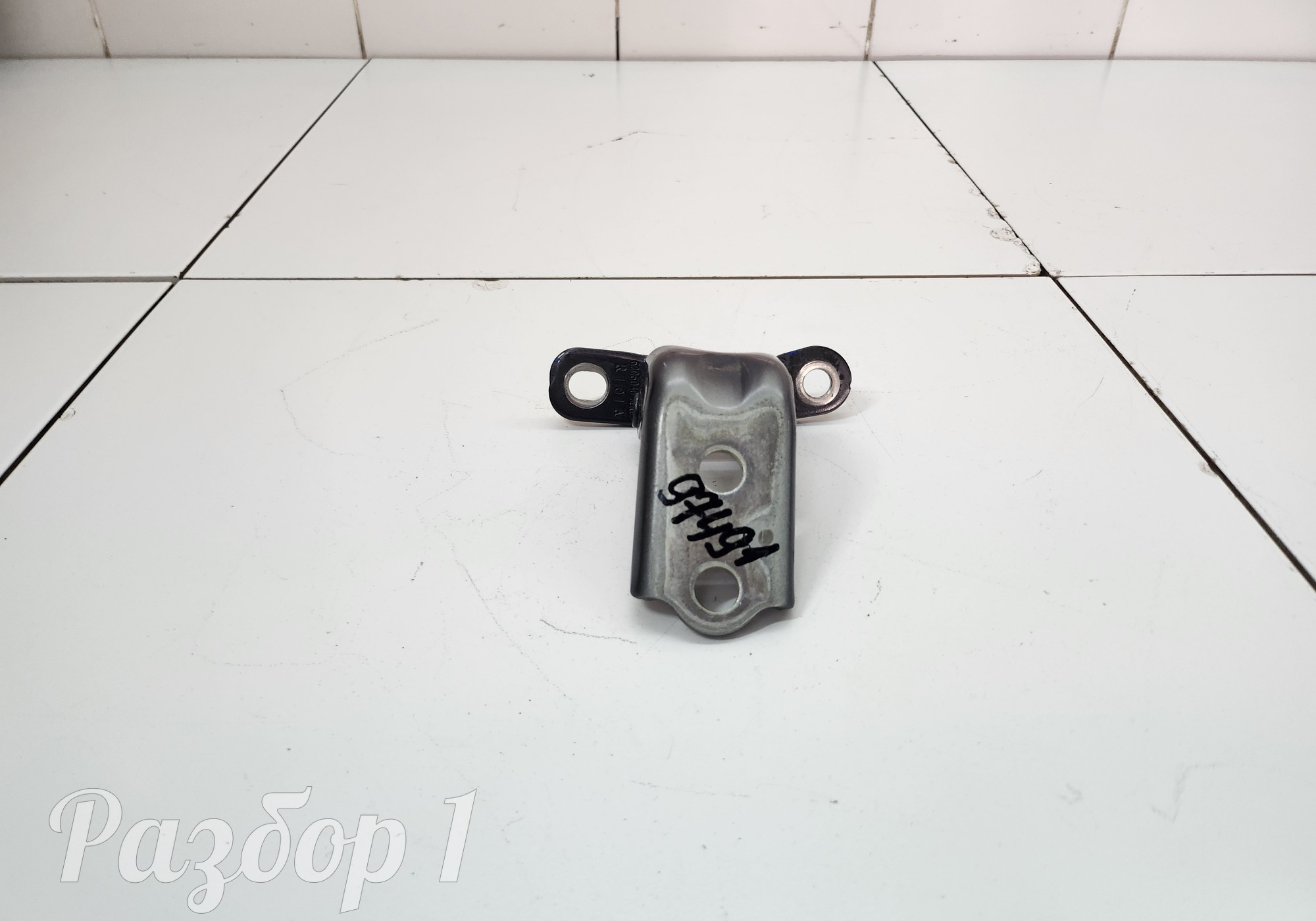 6206040MK03 Петля двери задняя правая нижняя для Changan UNI-V (с 2022)