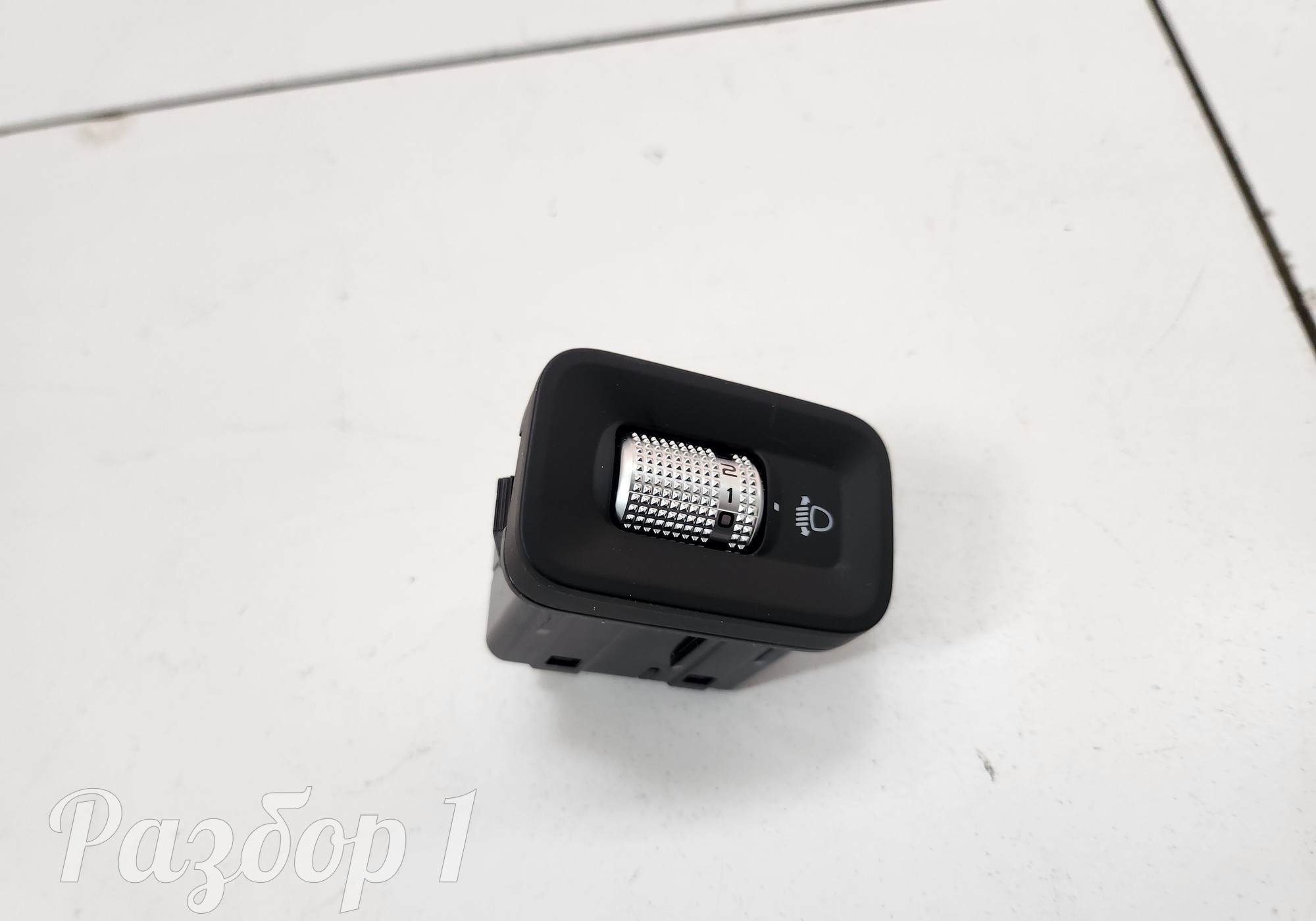 8889326147 Кнопка корректора фар для Geely Monjaro (с 2021)