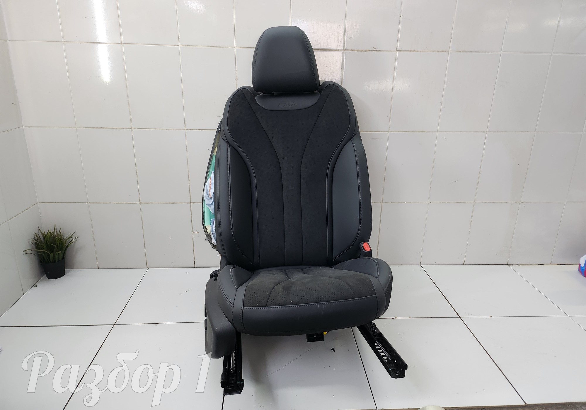 Сидение переднее правое для Geely Monjaro (с 2021)