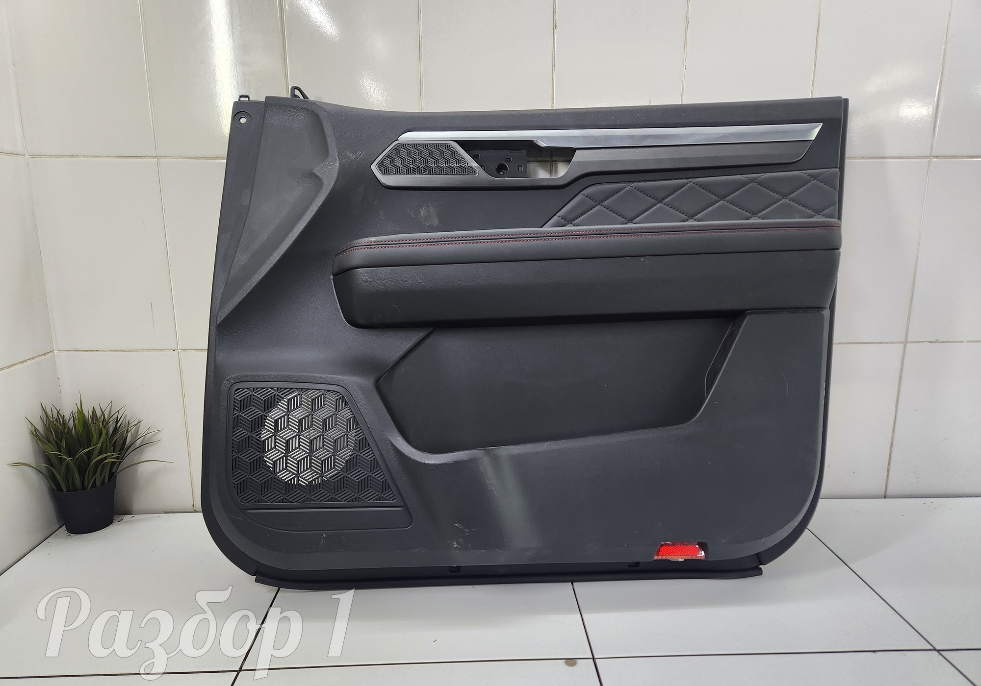 6102200P33A0 Обшивка двери передняя правая для Jac T9 (с 2023)