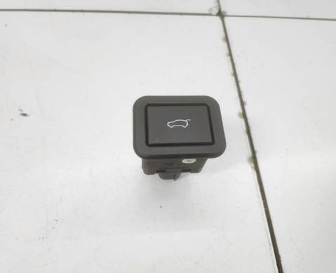 3746710XKW09C8P Кнопка открывания багажника для Haval H3 (с 2024)
