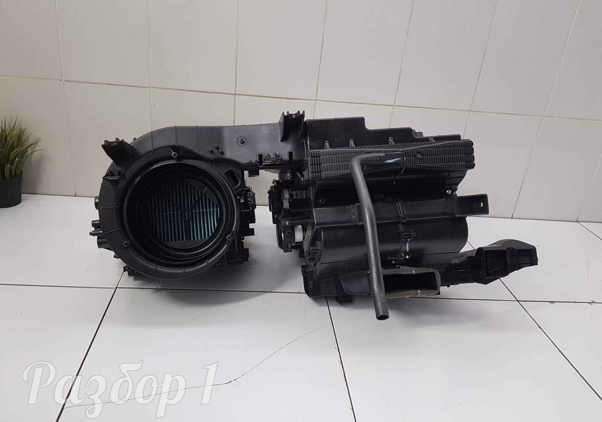 8015014700 Корпус отопителя для Geely Coolray (с 2020)