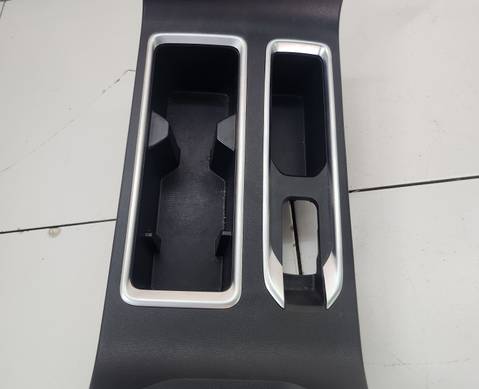 5305800AKZ0YA Крышка консоли для Haval M6 II (с 2021)