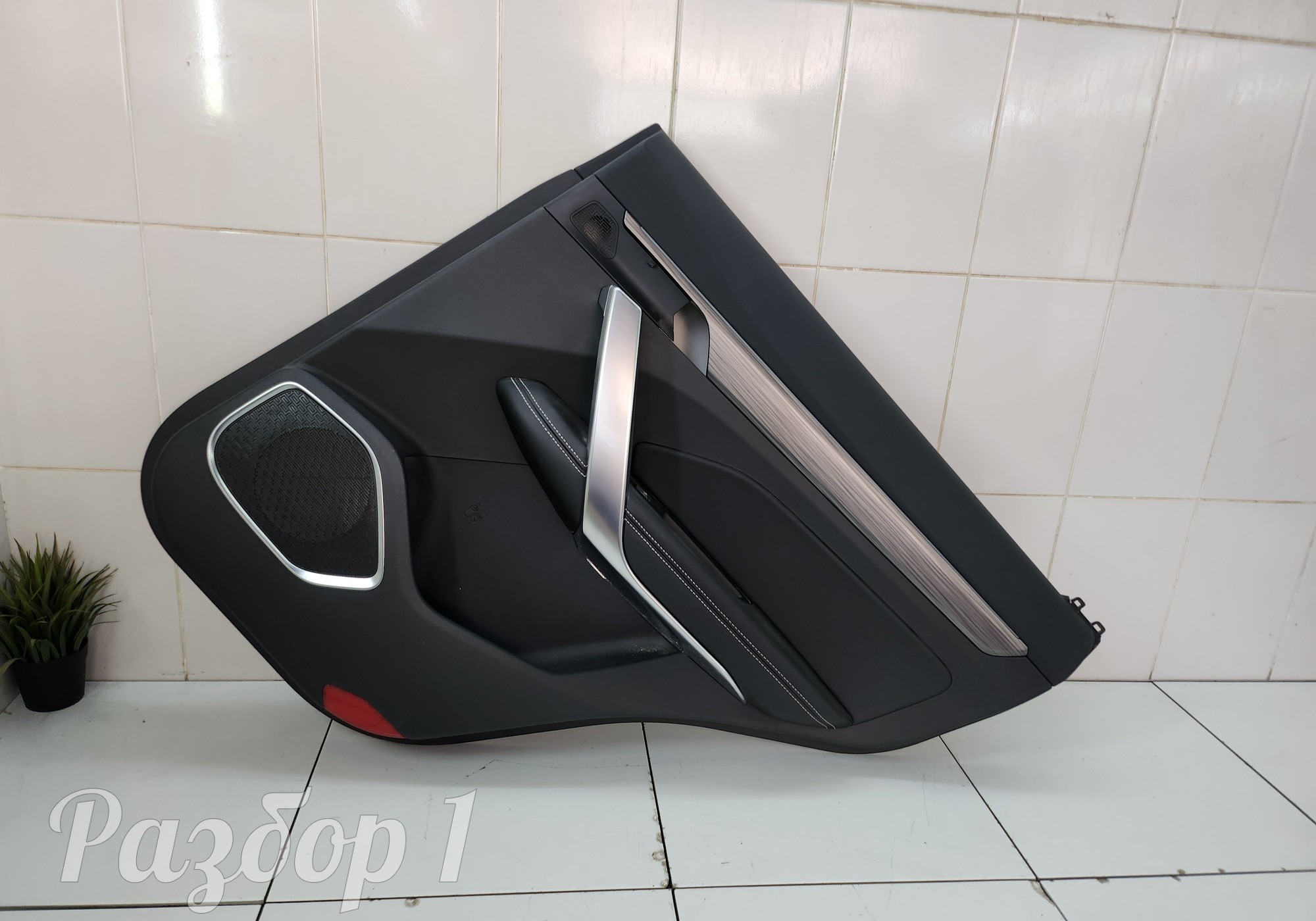 6600144548 Обшивка двери задняя правая для Geely Atlas Pro (с 2021)