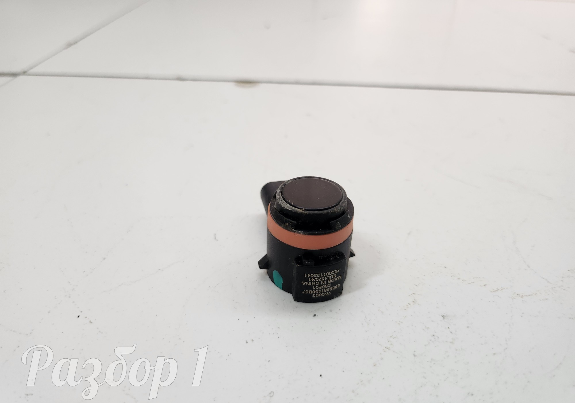 8889331456B07 Датчик парковки заднего бампера для Geely Tugella (с 2019)