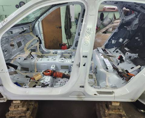 Порог с центральной стойкой левый для Geely Tugella (с 2019)