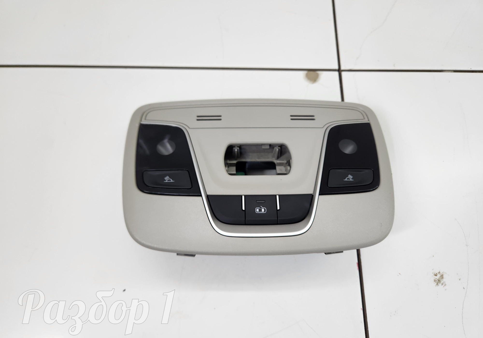 8890386184724 Плафон внутреннего освещения для Geely Coolray (с 2020)