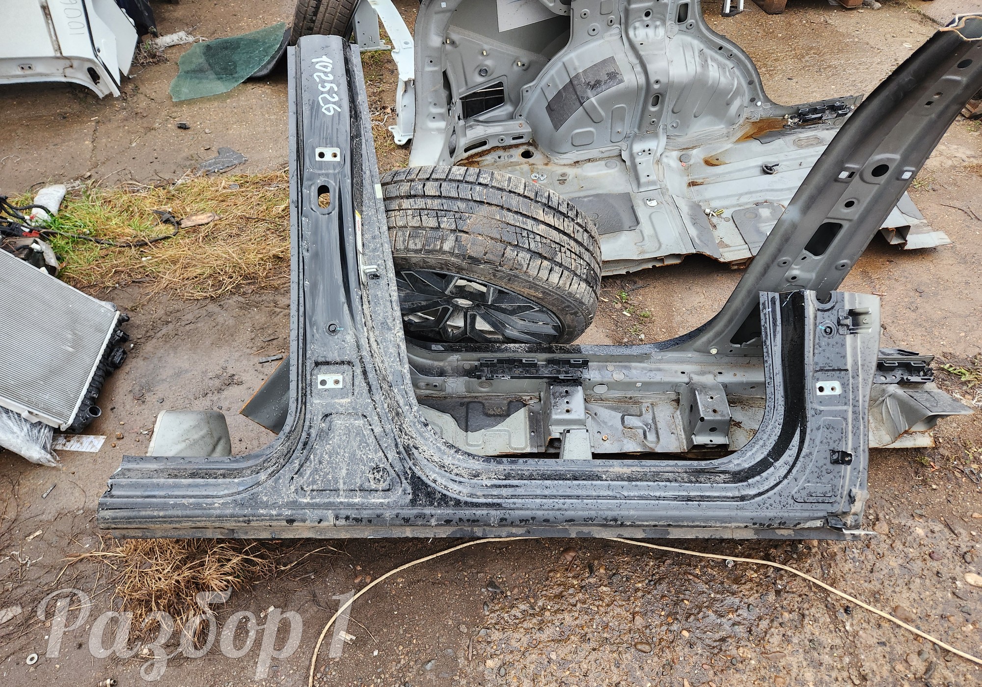 Порог с центральной стойкой правый для Haval H3 (с 2024)