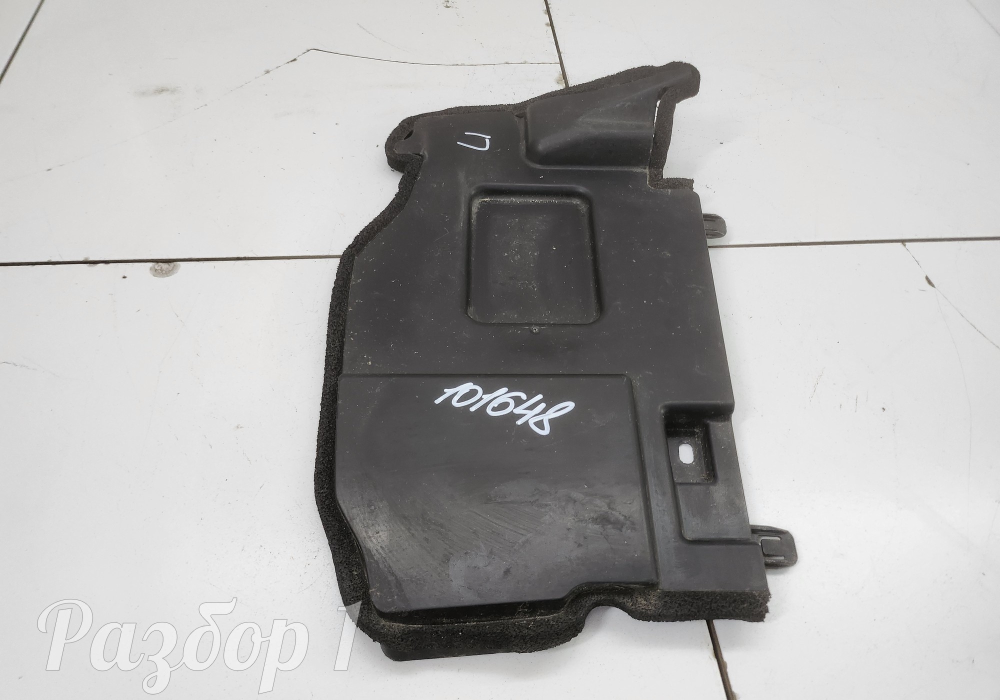 8893073814 Дефлектор радиатора (правый) для Geely Okavango (с 2020)