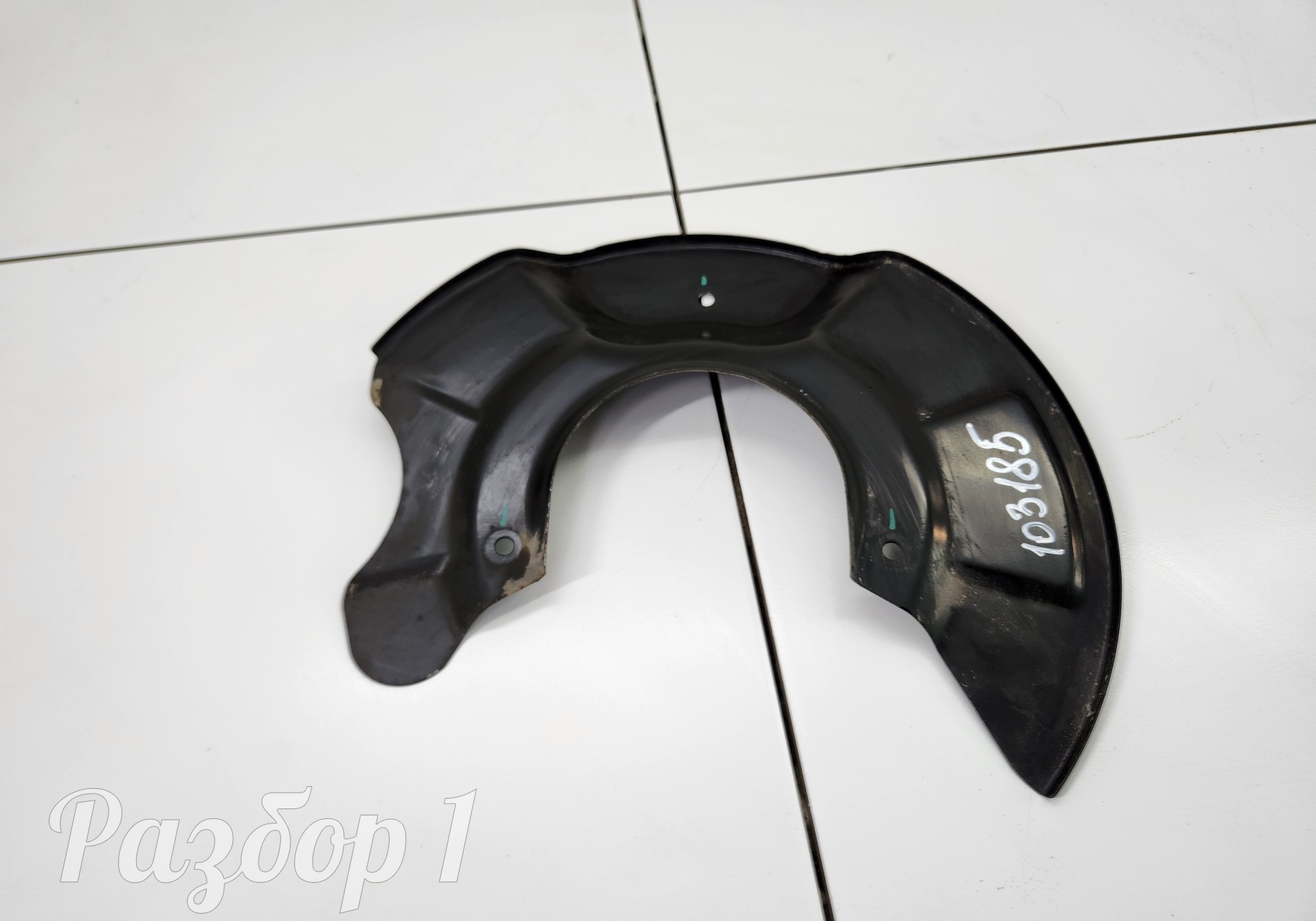 8891525438 Кожух тормозного диска переднего правого для Geely Emgrand (SS11) (с 2021)