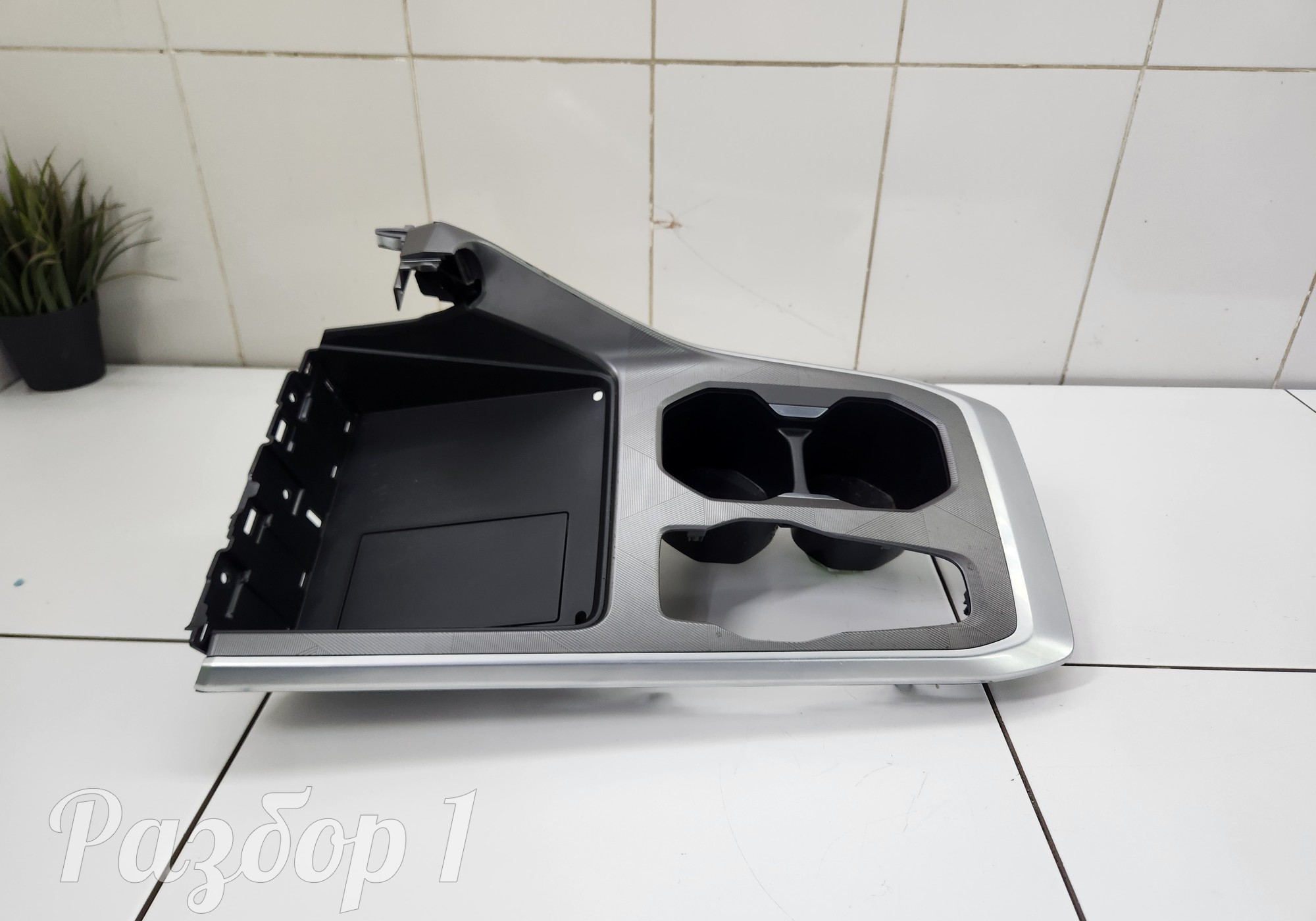 6110044CRV0000 Накладка центральной консоли для Gac GS3 (с 2024)