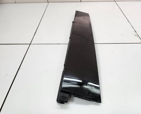 8889186338 Накладка задней правой двери для Geely Monjaro (с 2021)