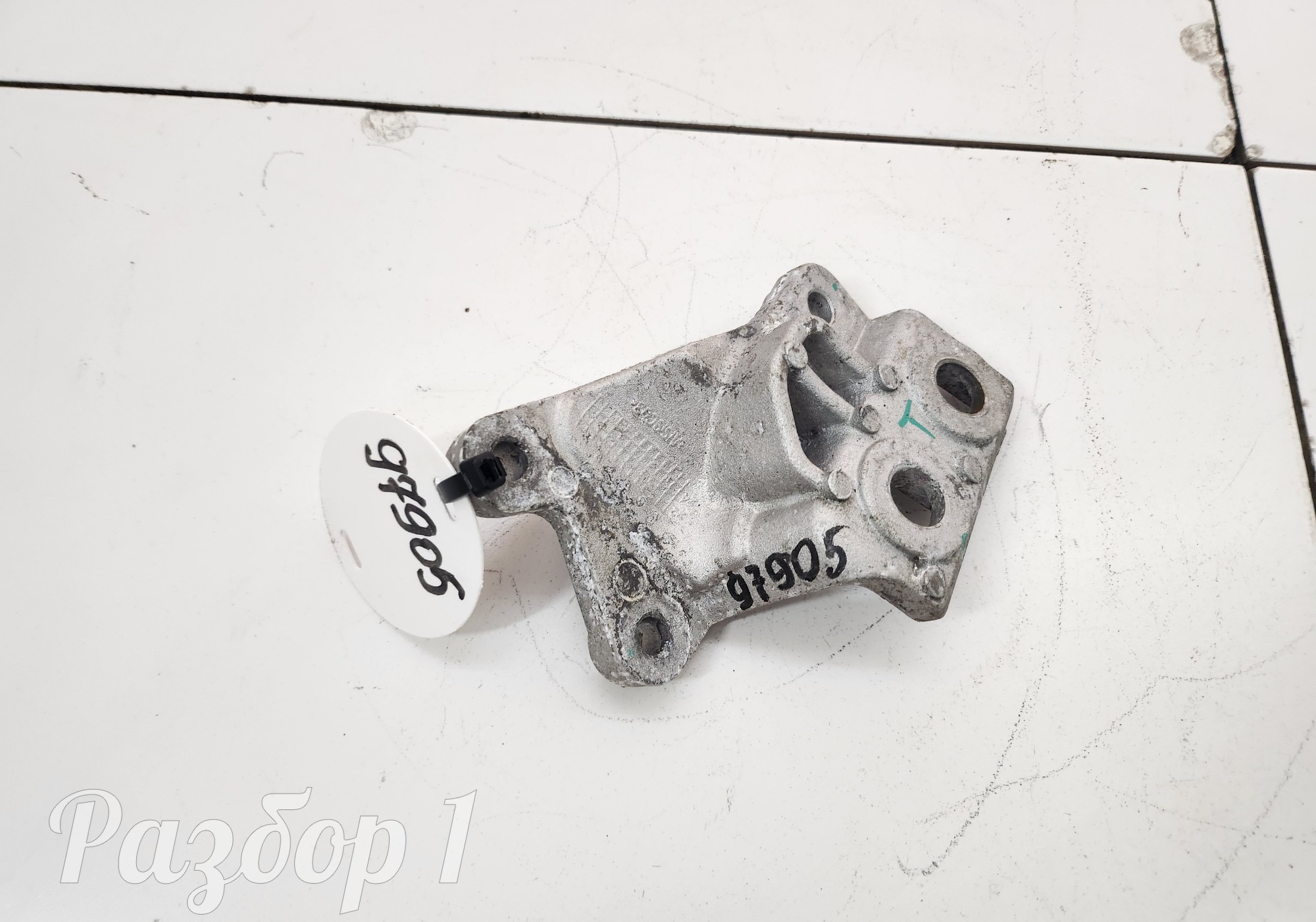 8888783571 Кронштейн для Geely Monjaro (с 2021)