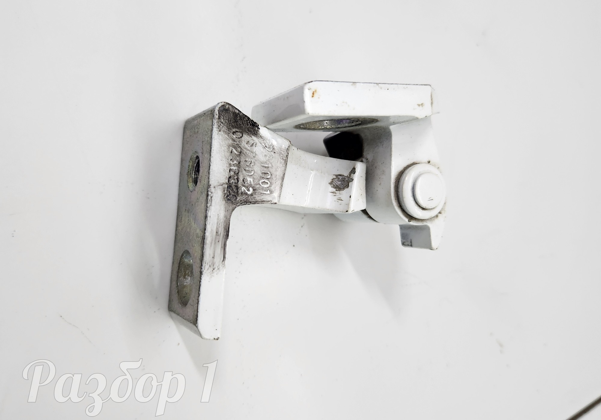 01236326 Петля двери задняя левая нижняя для Geely Emgrand (SS11) (с 2021)