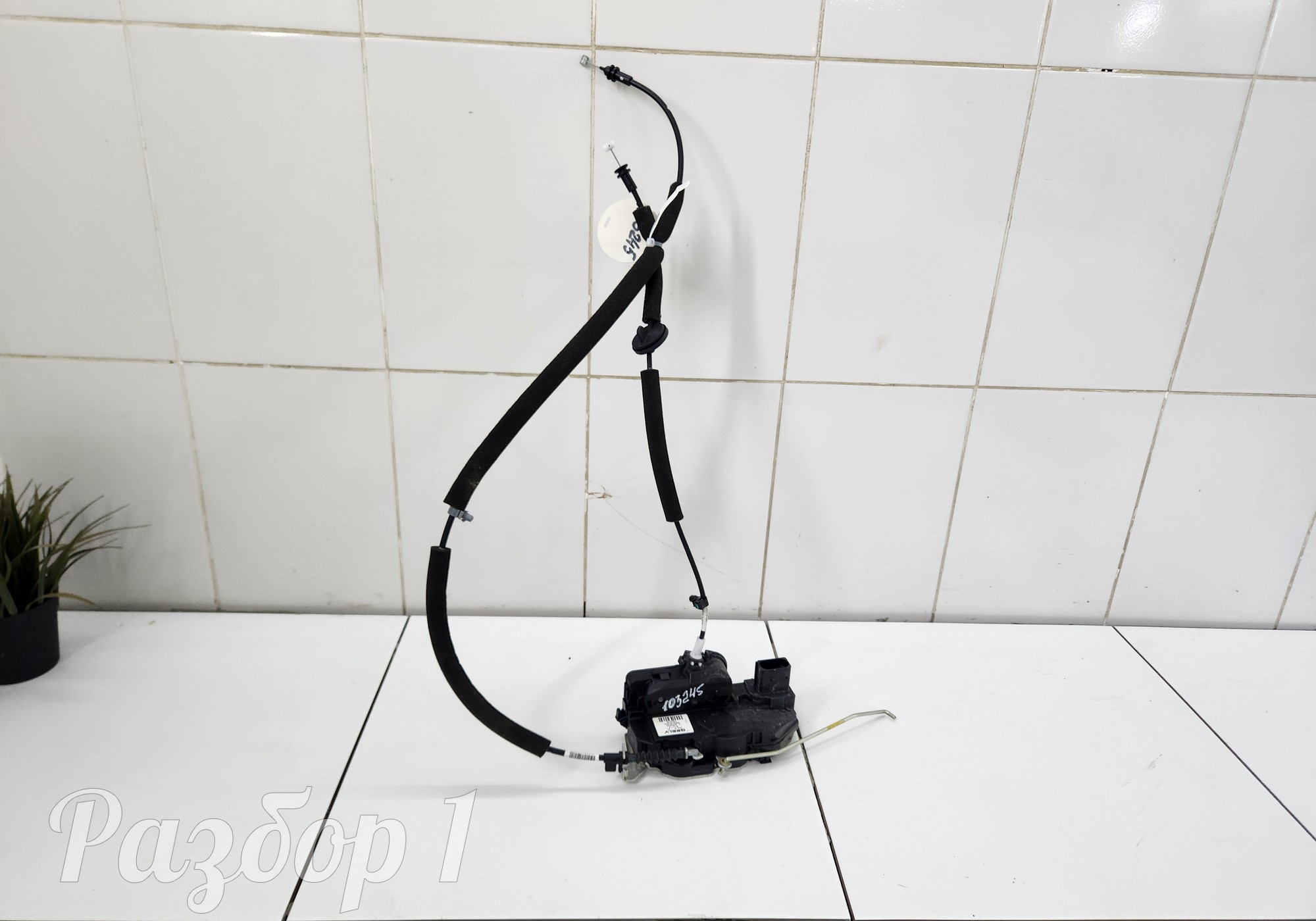 6600191252 Замок передней левой двери для Geely Tugella (с 2019)