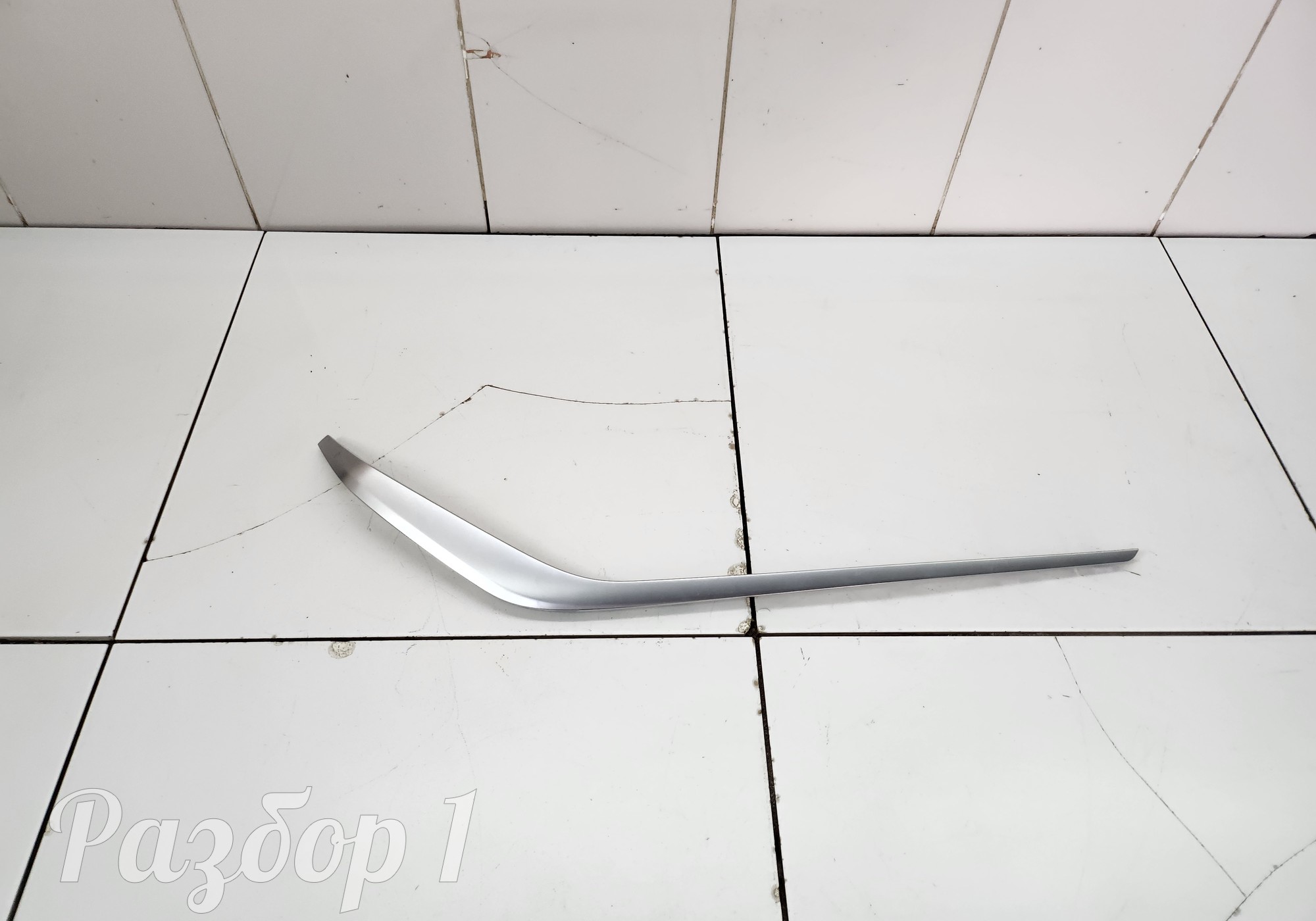 8894434878 Накладка центральной консоли левая для Geely Atlas II (с 2023)