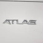 Эмблема A T L A S для Geely Atlas I (с 2016 по 2022)