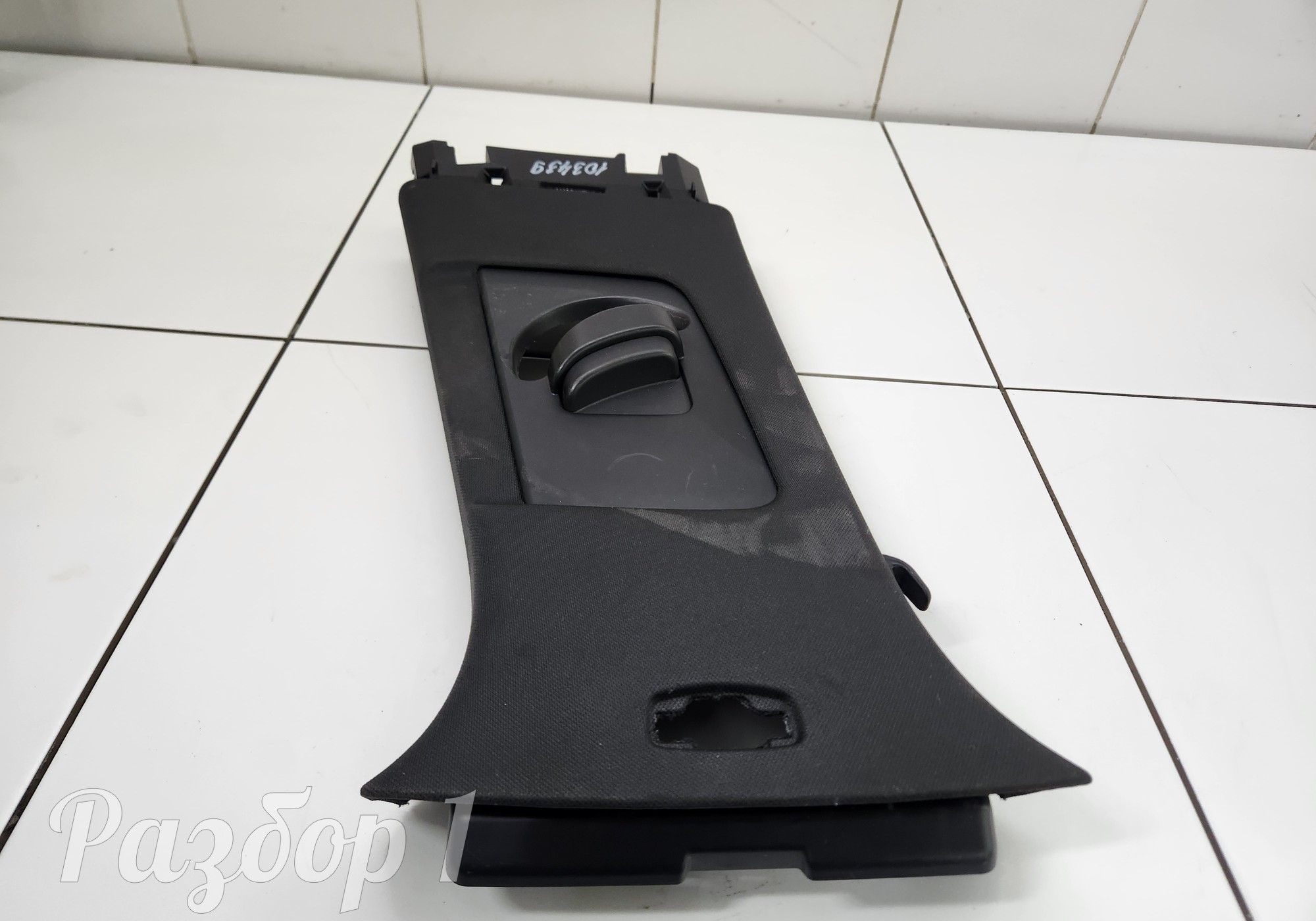 6600151863 Обшивка центральной левой стойки для Geely Tugella (с 2019)