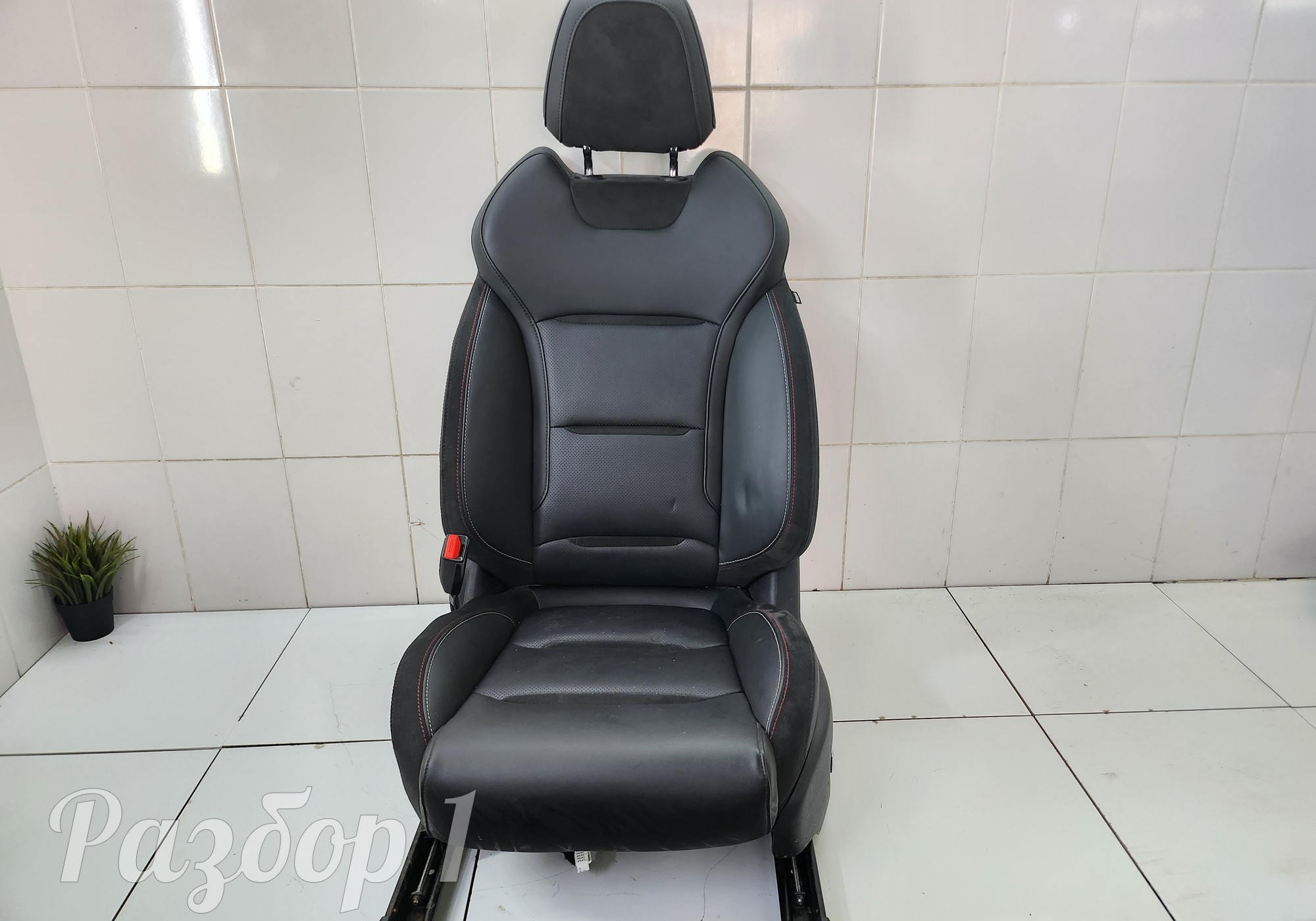 Сиденье левое для Geely Tugella (с 2019)