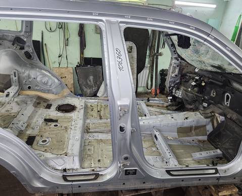 Порог с центральной стойкой правый для Geely Atlas Pro (с 2021)