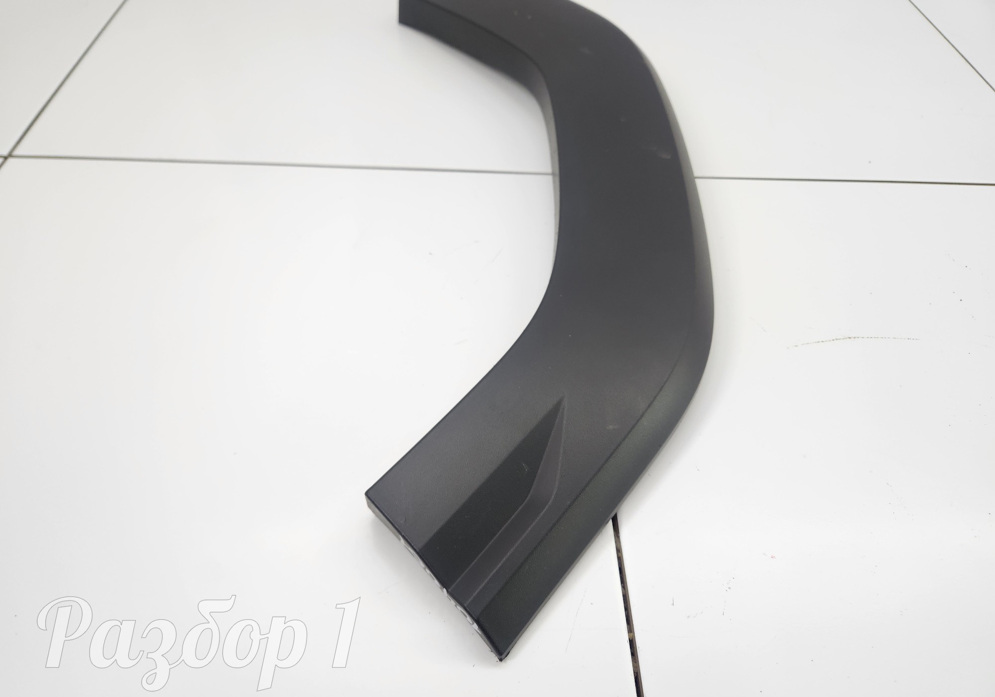 5006181XKJ20A Накладка задней левой двери для Haval H3 (с 2024)