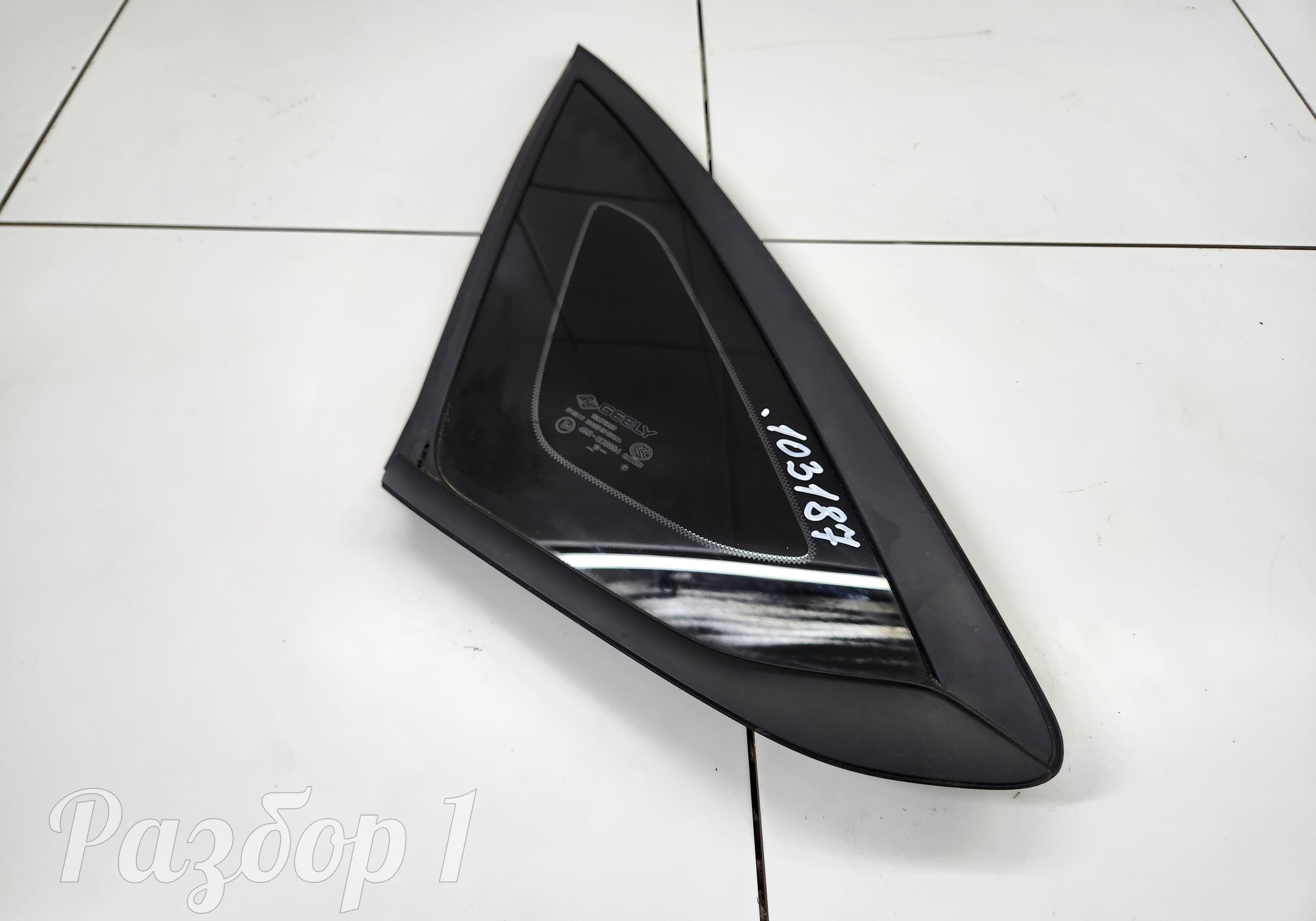 5085107100 Стекло кузовное левое для Geely Emgrand (SS11) (с 2021)