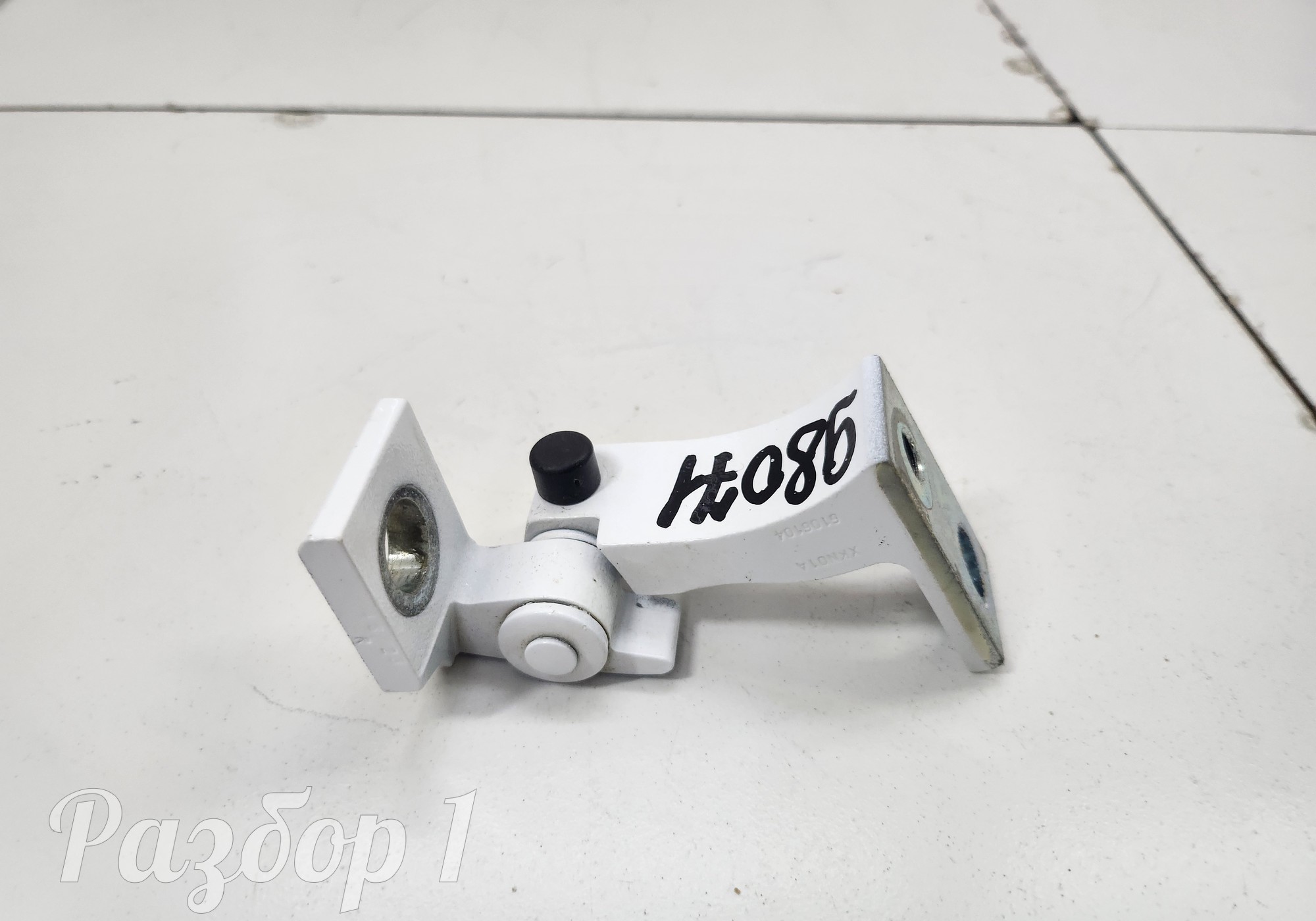 6106102XKN01A Петля двери задняя правая нижняя для Haval Dargo (с 2022)