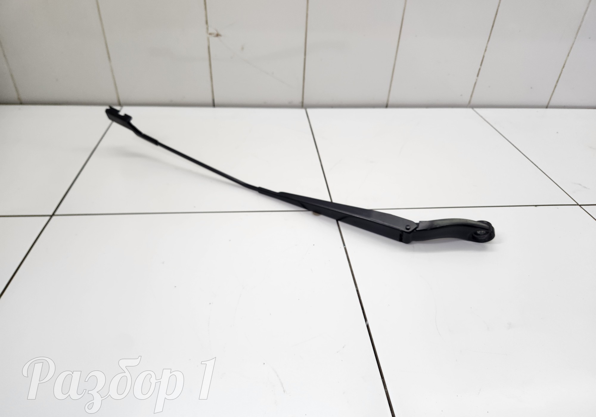 8510016600002543 Поводок стеклоочистителя правый для Geely Tugella (с 2019)