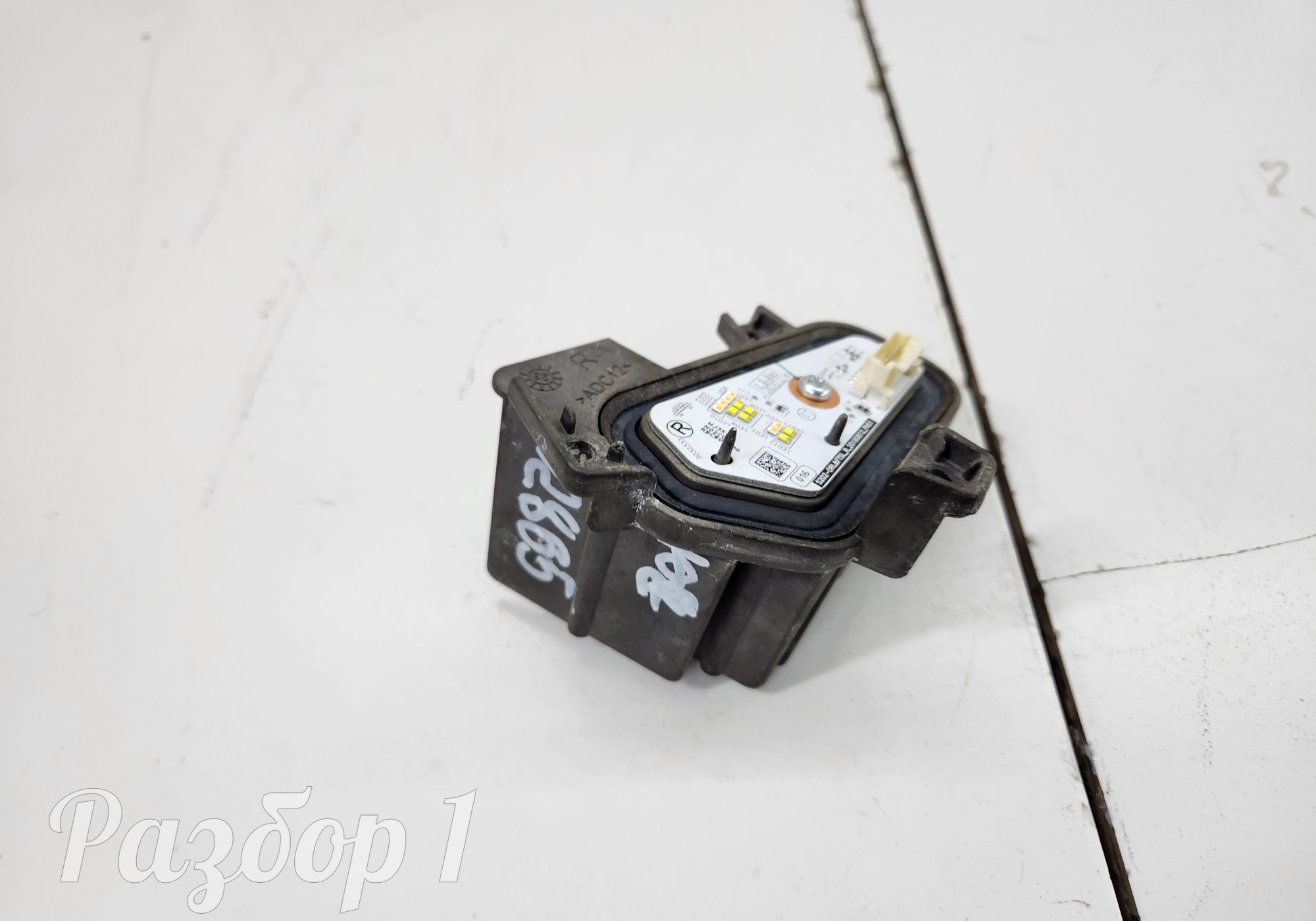 Блок управления светом(фары) правая для Changan UNI-T (с 2020)