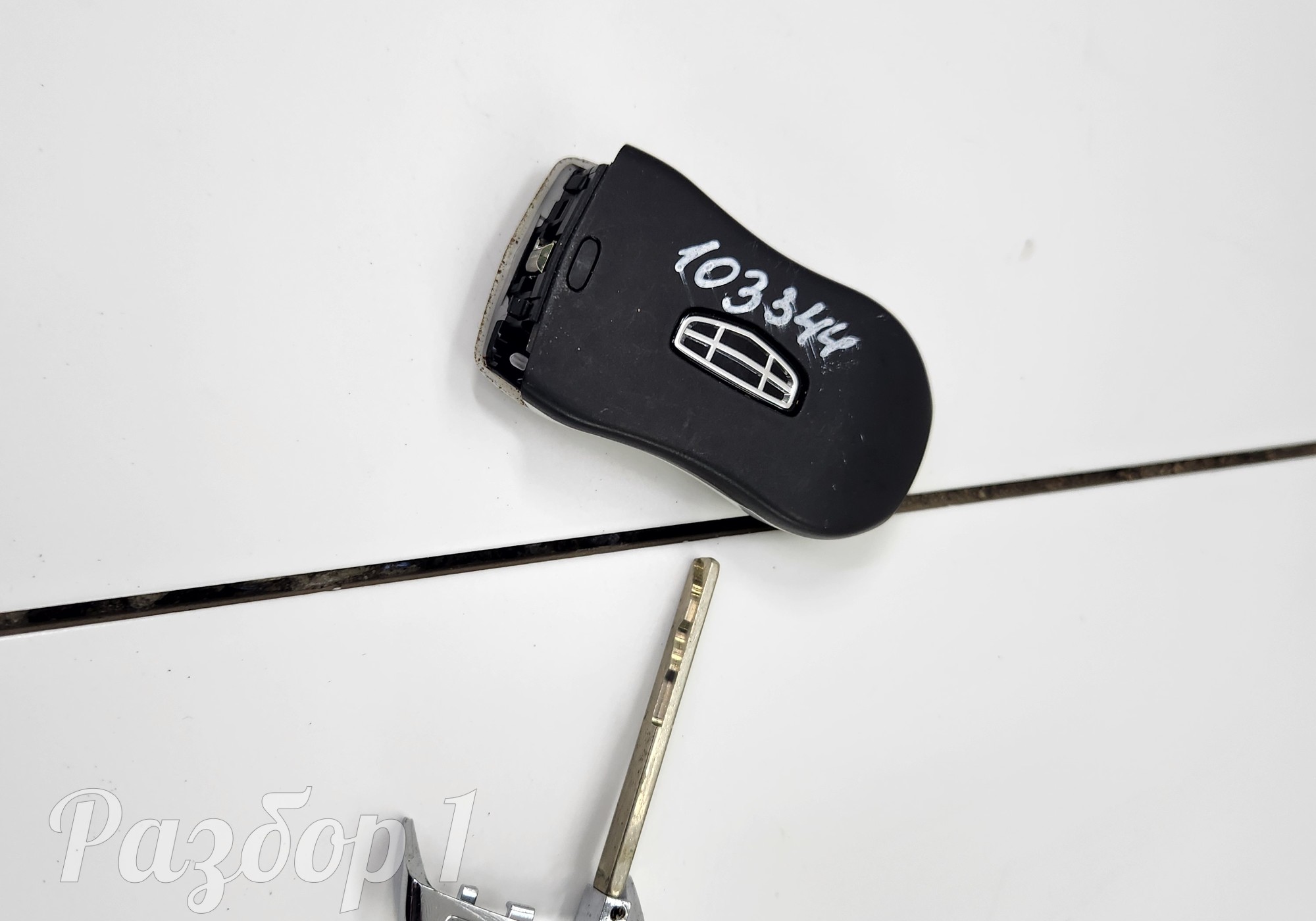 Ключ для Geely Tugella (с 2019)