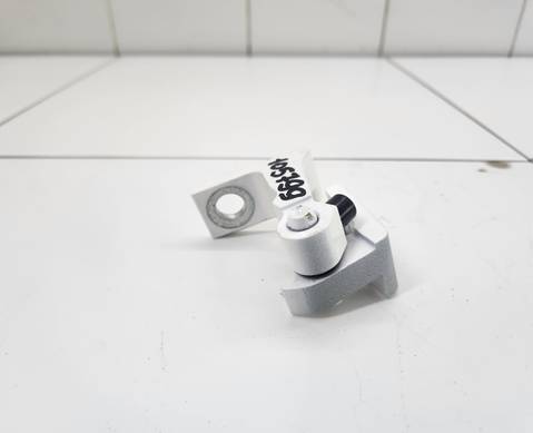 Петля двери задняя правая (вверх) для Faw Bestune B70 (с 2020)