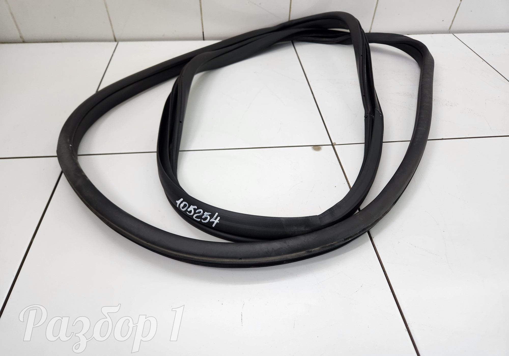 Уплотнитель проема передней правой двери для Changan Alsvin (с 2018)