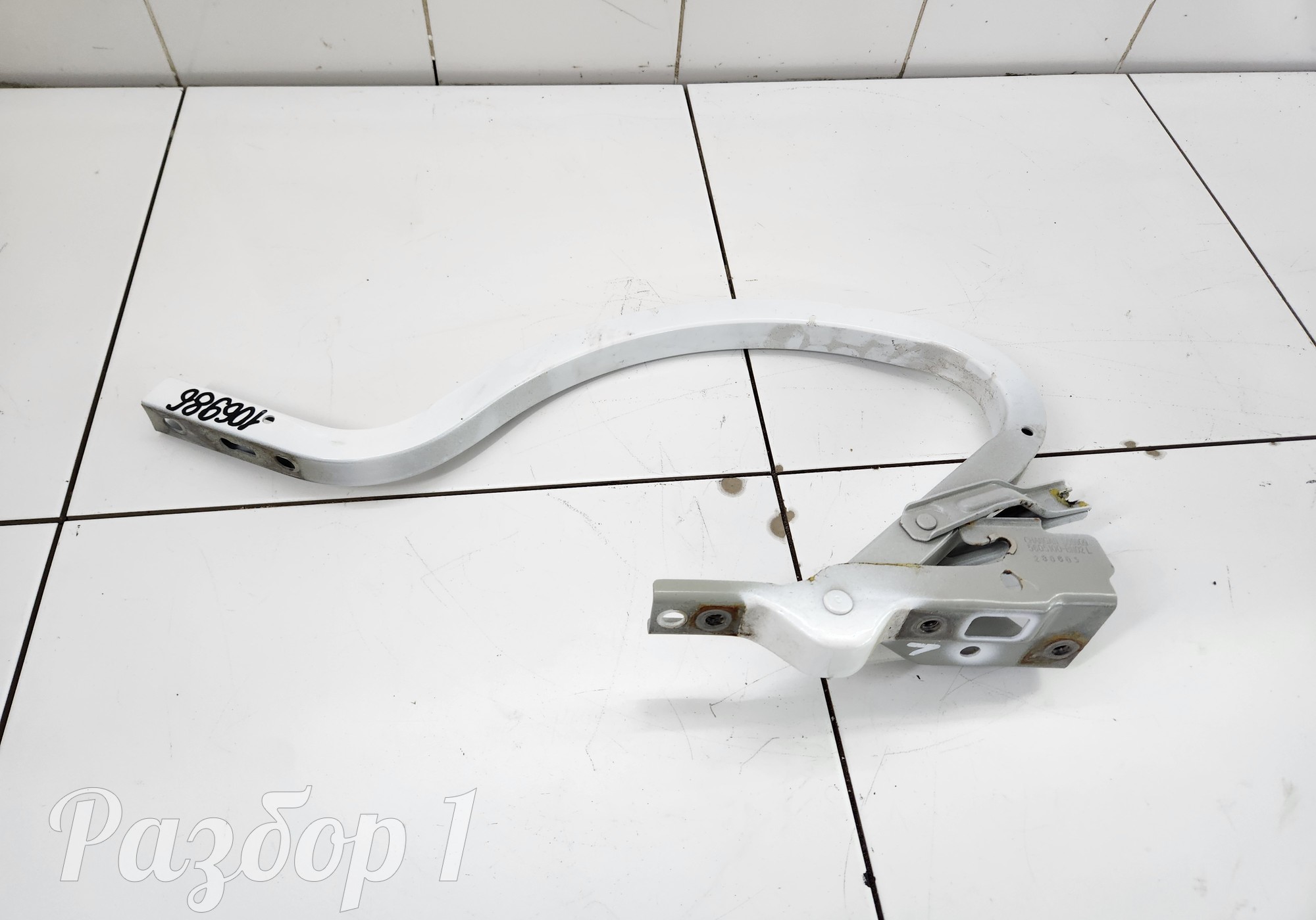 5605100BN02 Петля крышки багажника левая для Changan Eado II (с 2018)