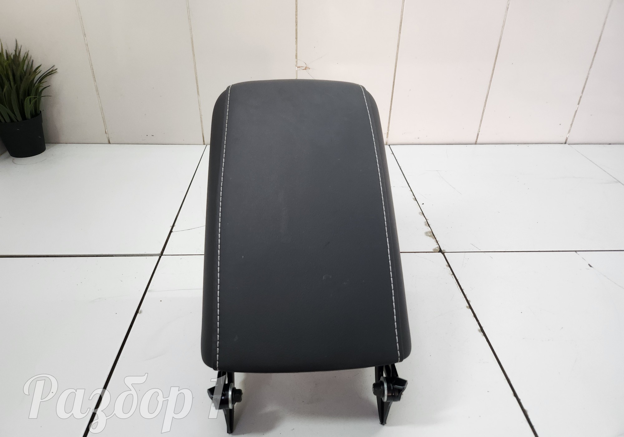 Подлокотник для Geely Atlas Pro (с 2021)