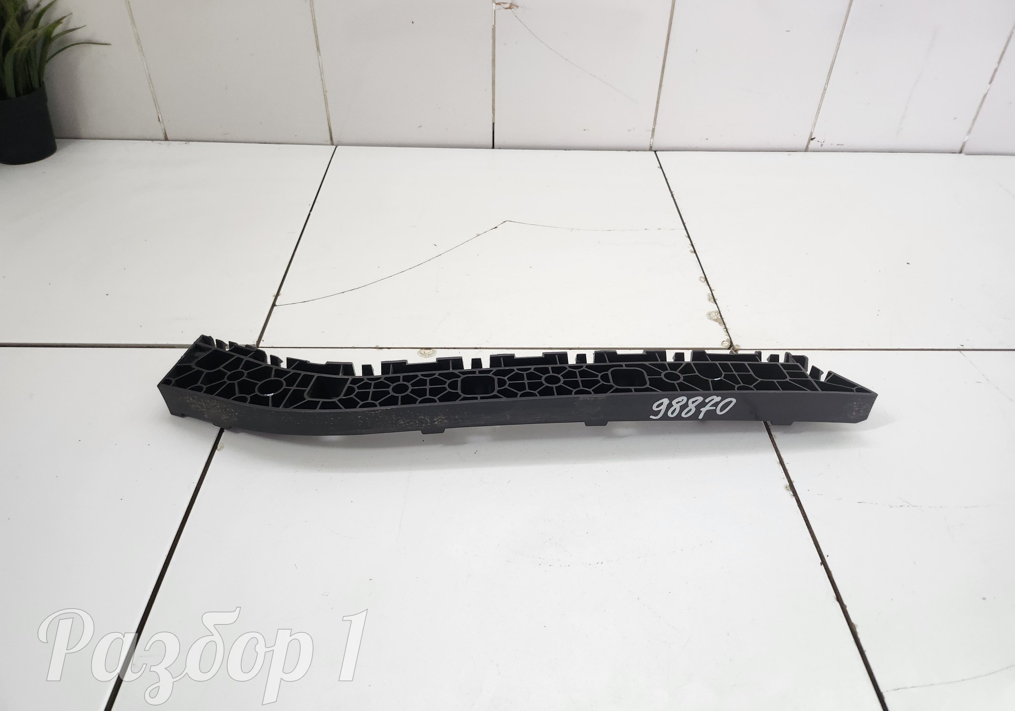2804300XKZ0YA Кронштейн заднего бампера левый для Haval M6 II (с 2021)