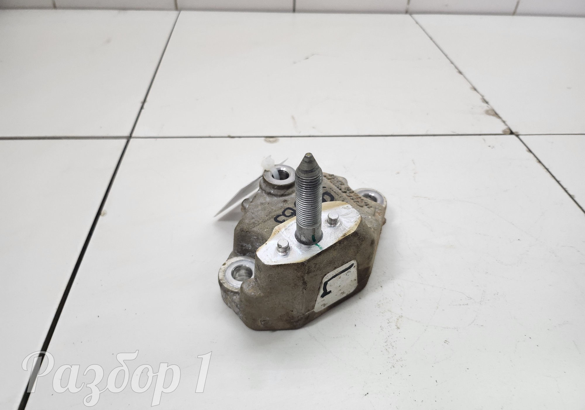 1001610CR01 Опора КПП для Changan UNI-K (с 2020)