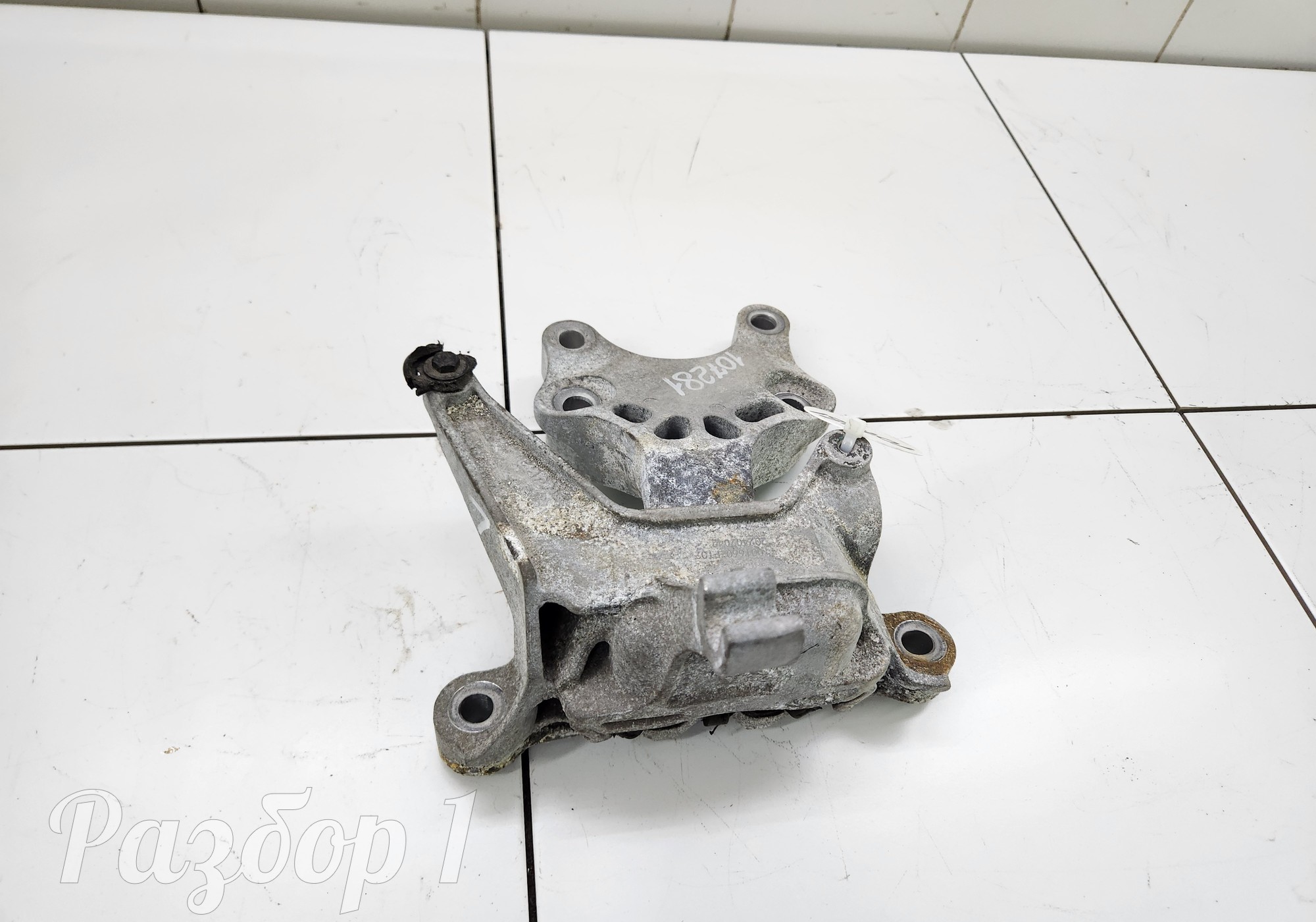 1001660PT02 Опора двигателя для Changan UNI-V (с 2022)