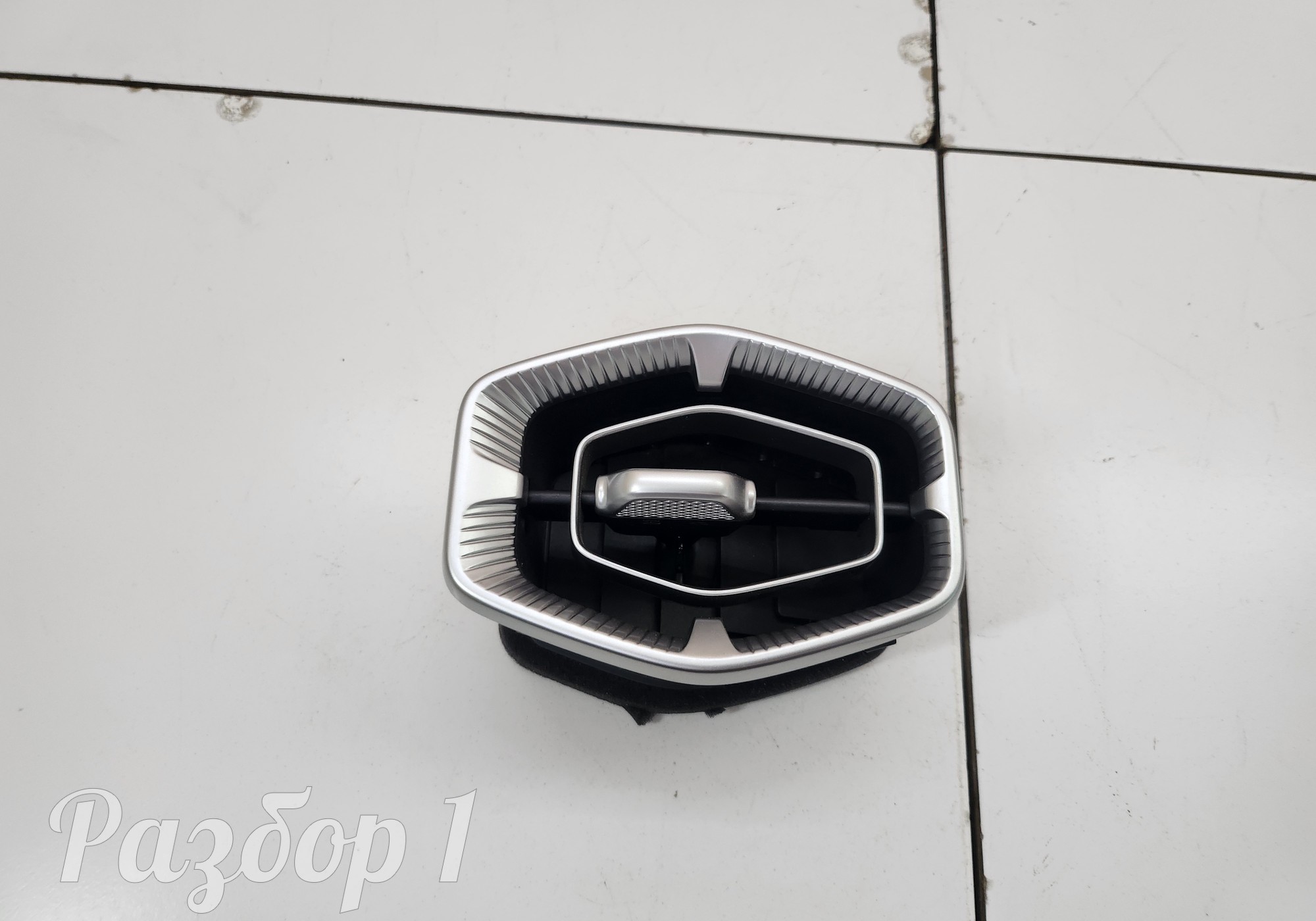 5306710XPS01ABW Дефлектор воздушный левый для Great Wall Poer King Kong (с 2022)