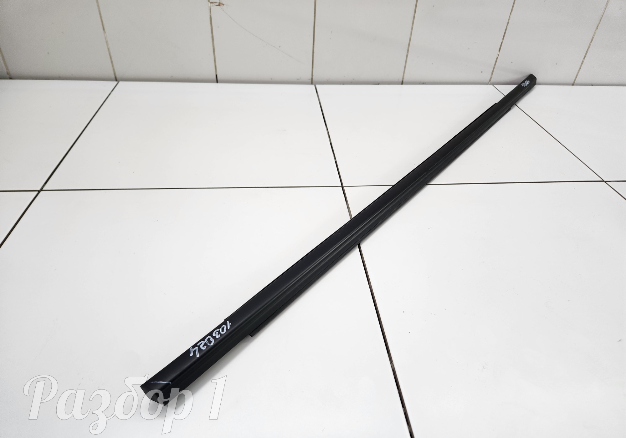 Молдинг стекла задней правой двери для Geely Emgrand (SS11) (с 2021)