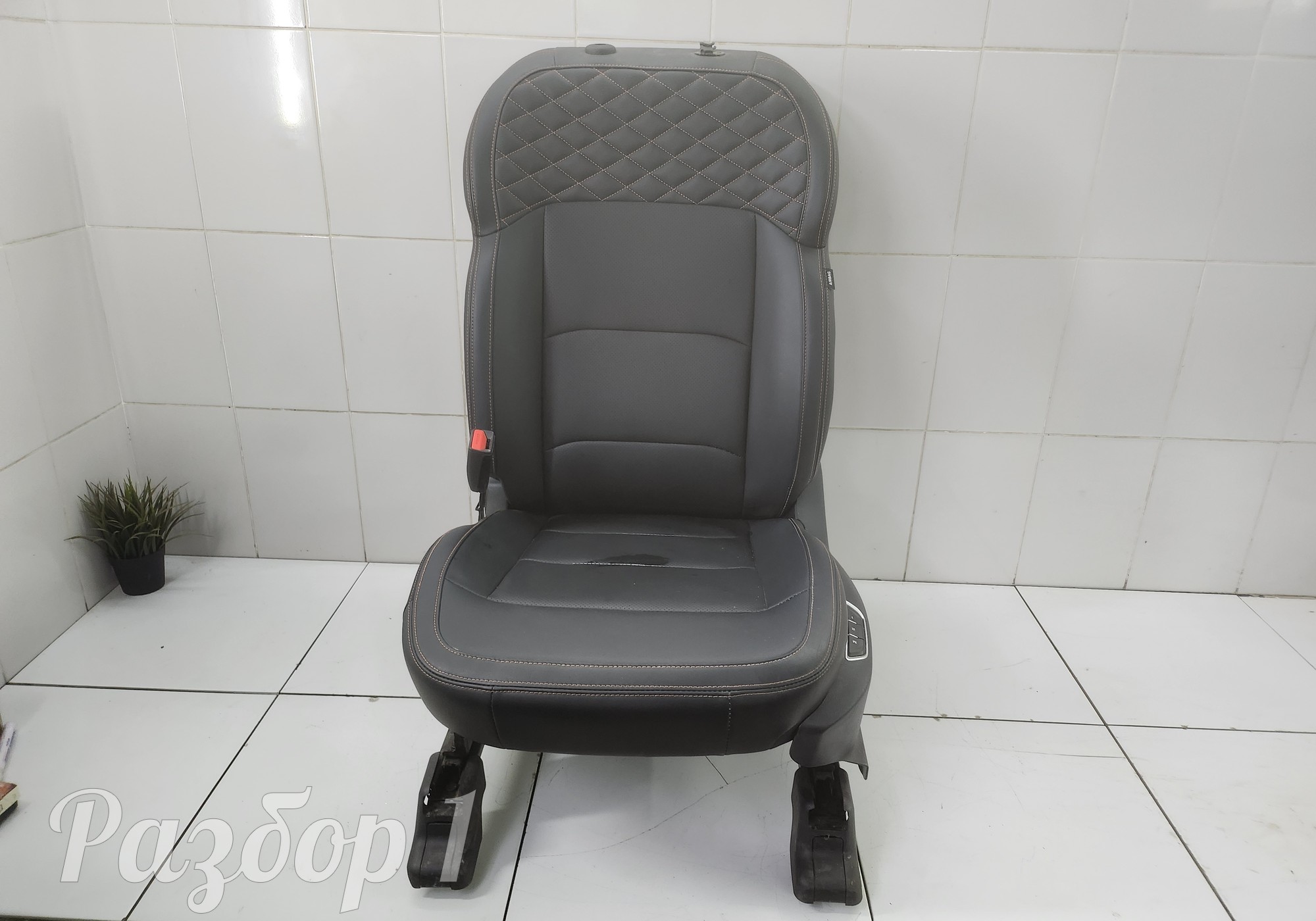 Сиденье переднее левое для Geely Okavango (с 2020)