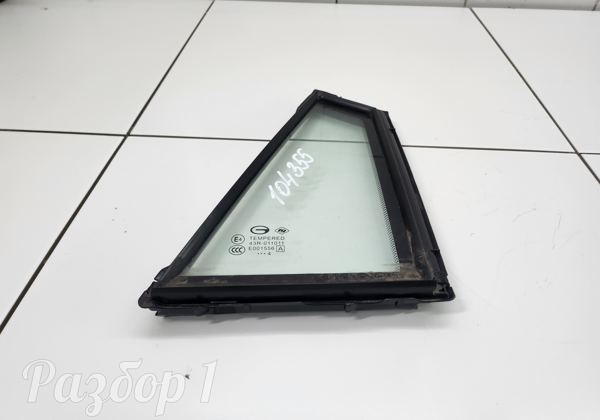 43R011011 Стекло двери заднее левое (форточка) для Gac GS3 (с 2024)