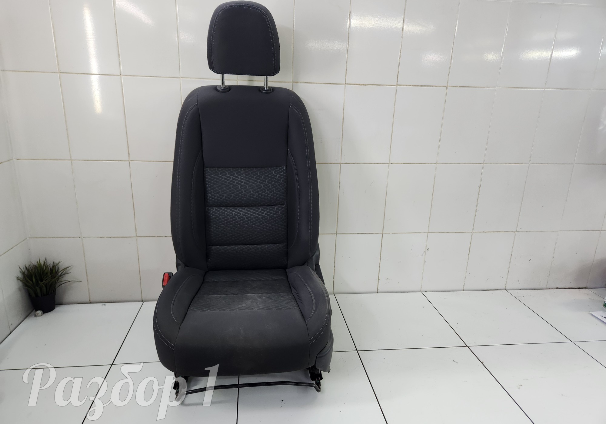 Сиденье переднее левое для Great Wall Poer (с 2019)