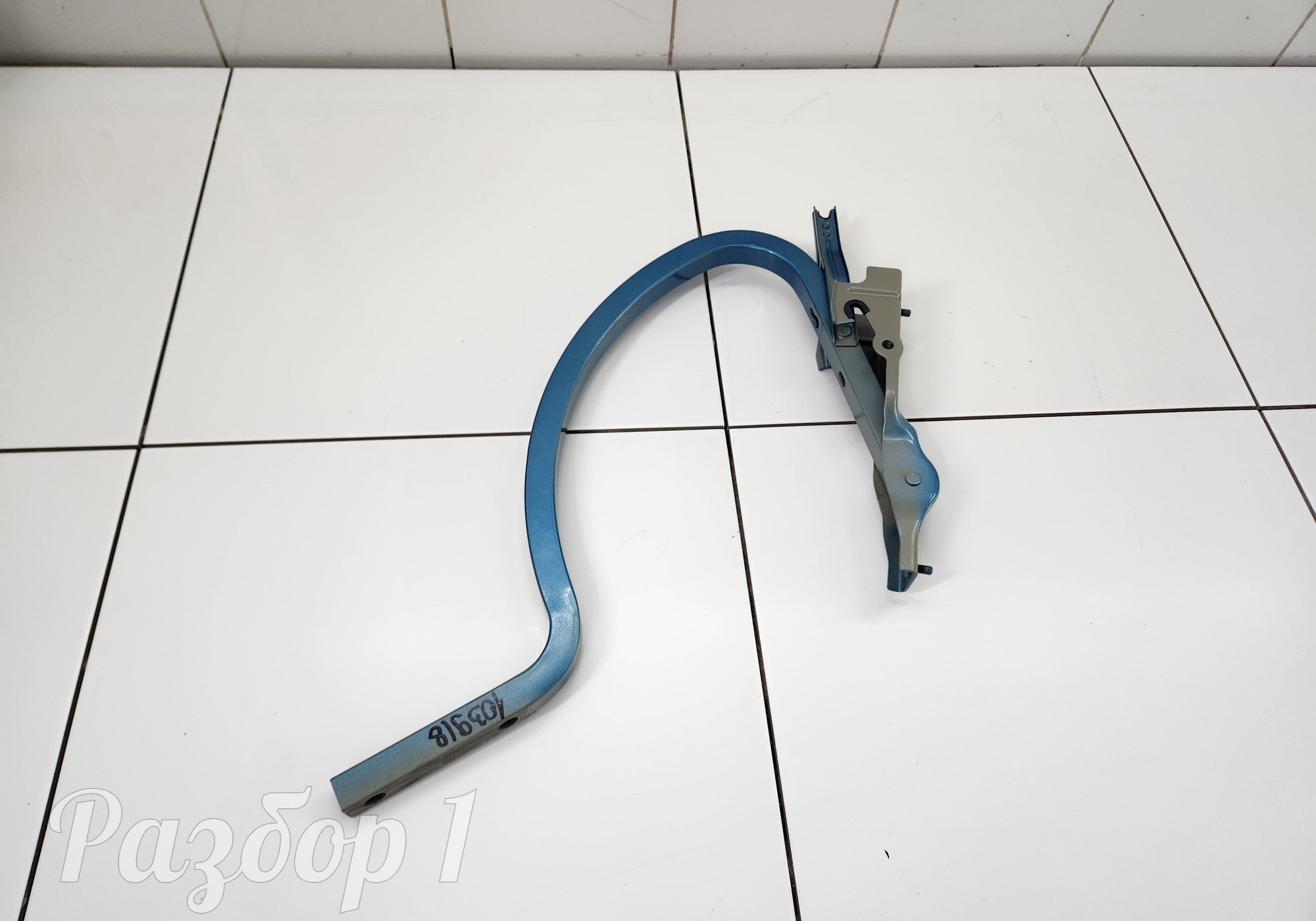 8889622596 Петля крышки багажника правая для Geely Emgrand (SS11) (с 2021)