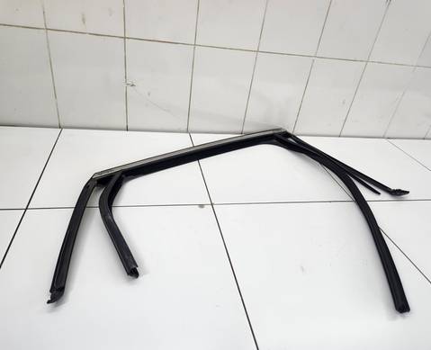 5085582000 Уплотнитель стекла задней правой двери для Geely Tugella (с 2019)